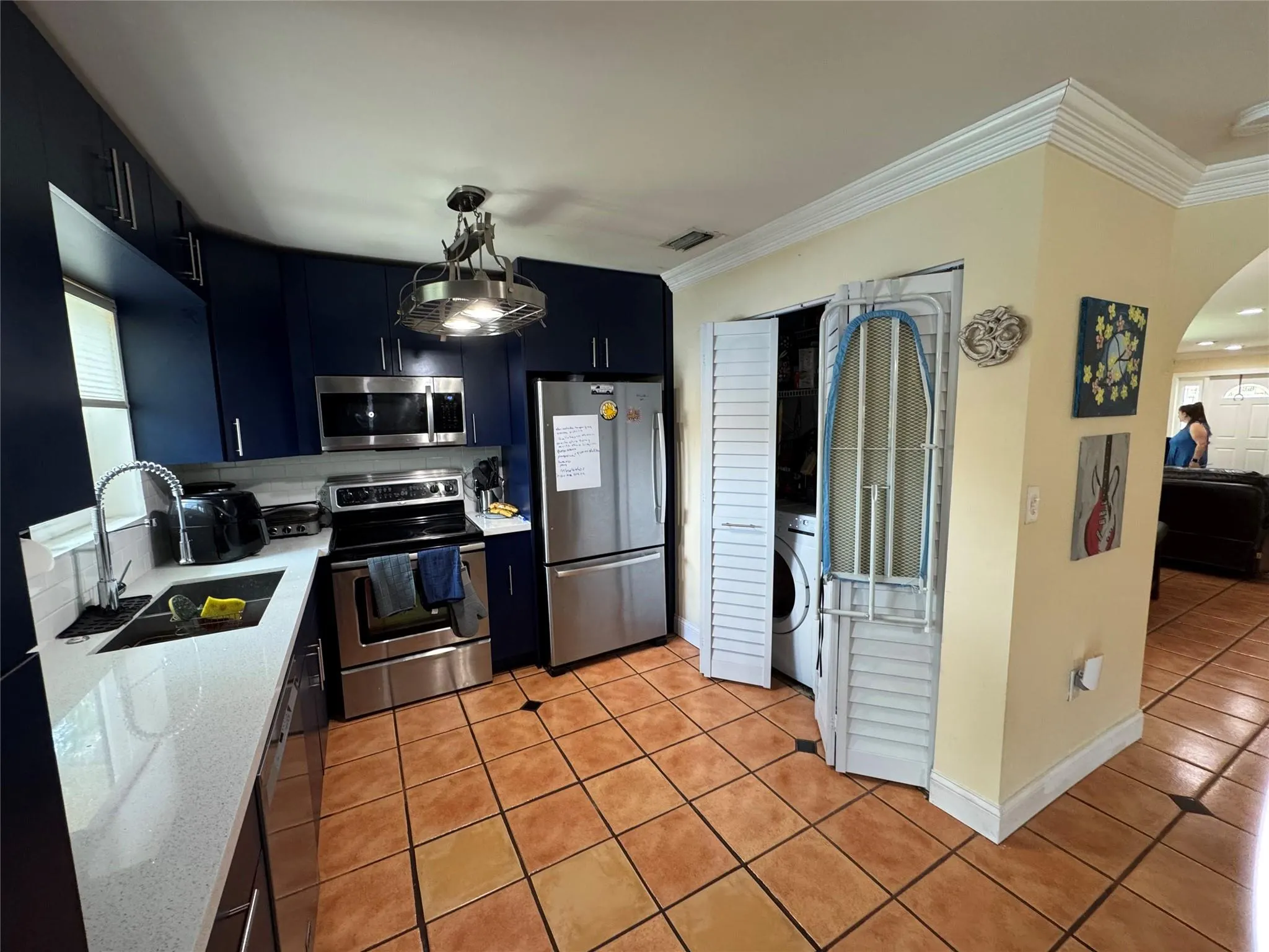 718 SW 88th Ter