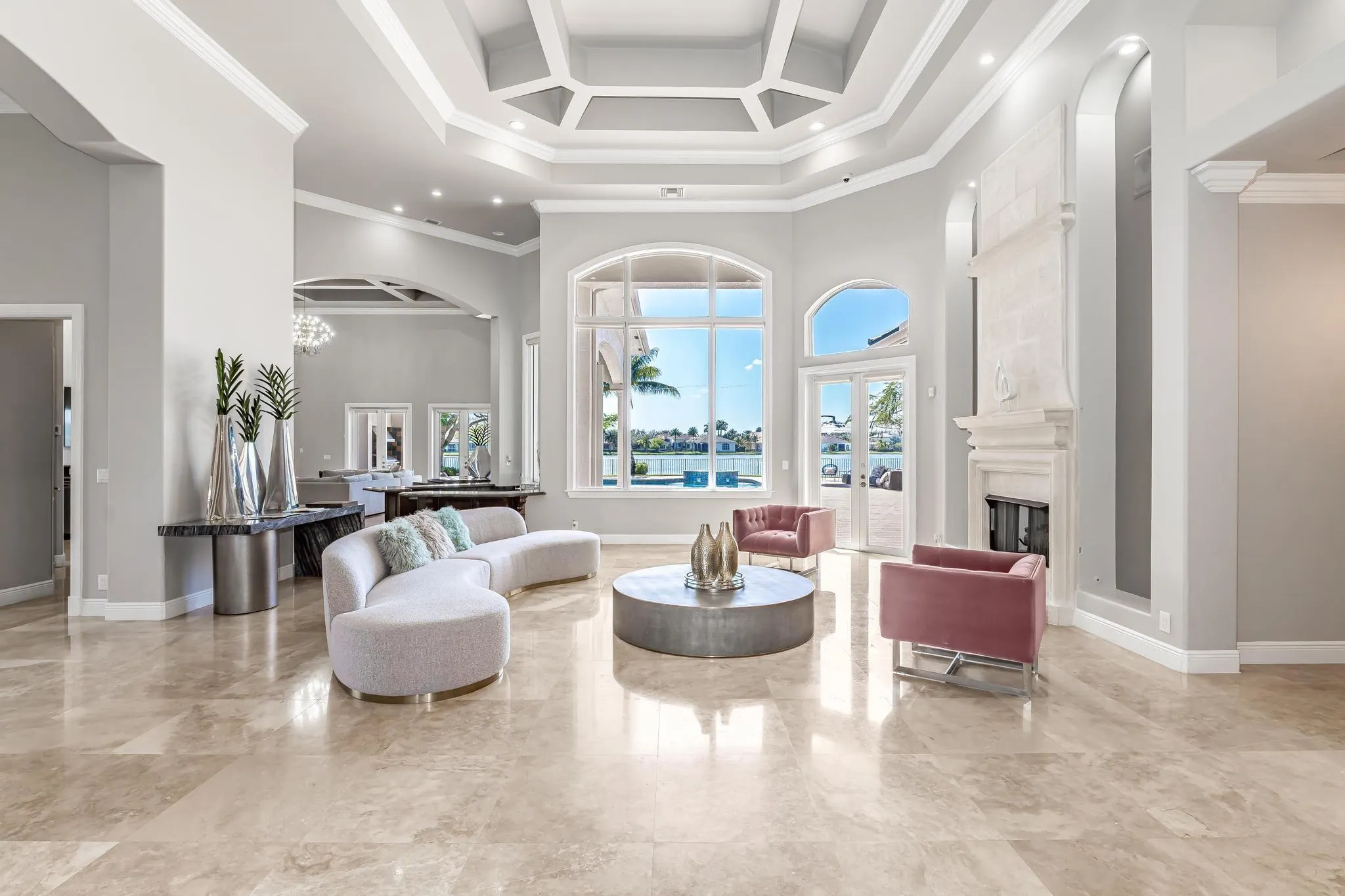 3111 Lake Ridge Ln