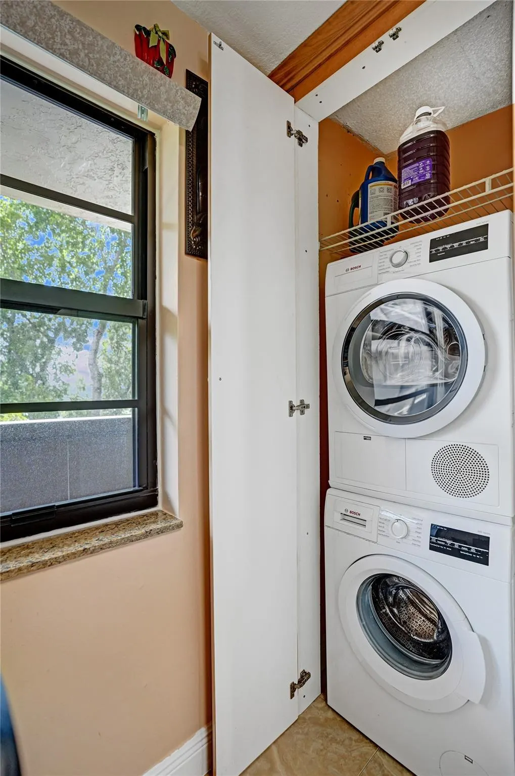 1101 Colony Point Cir, #403