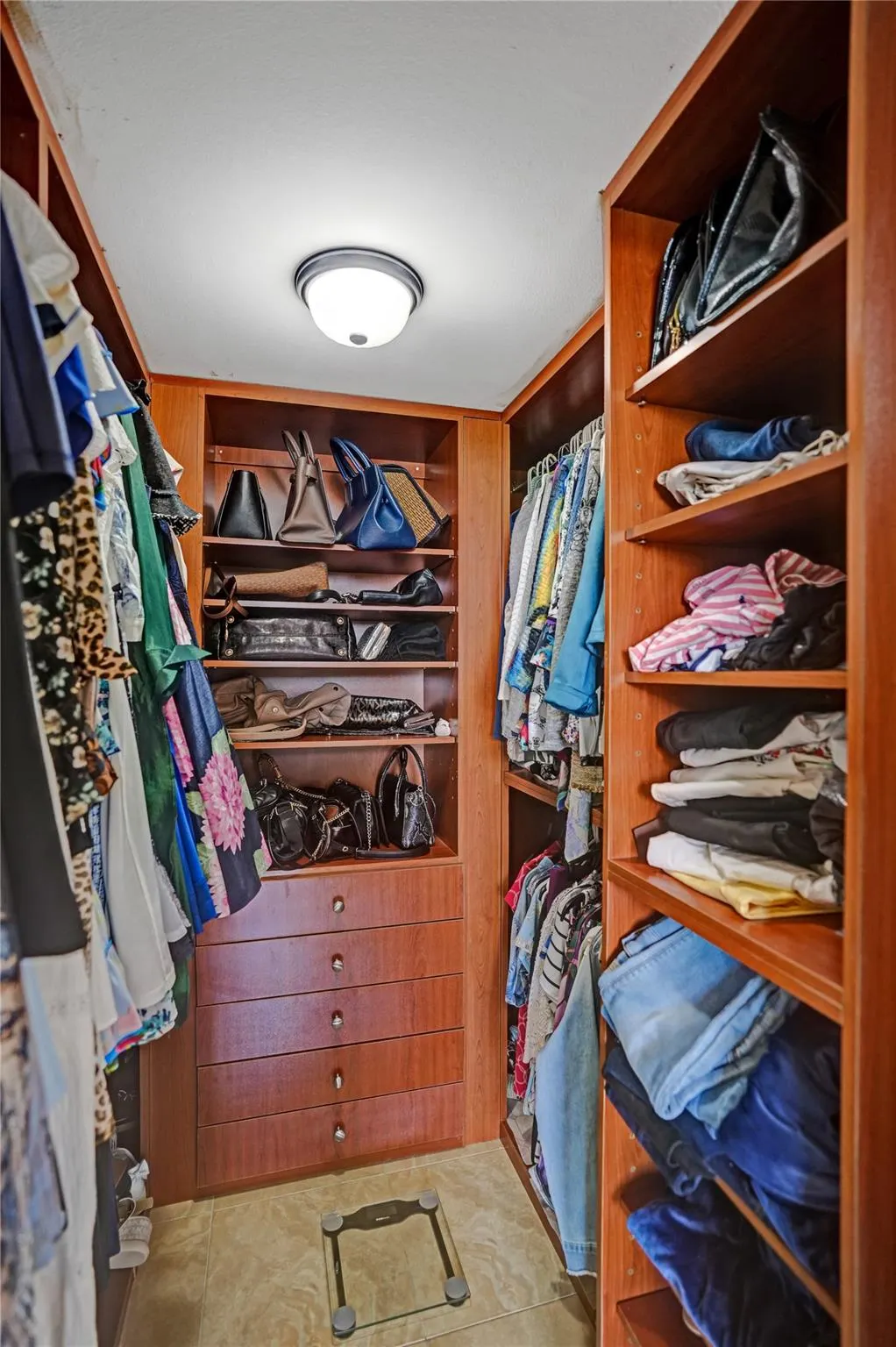 1101 Colony Point Cir, #403
