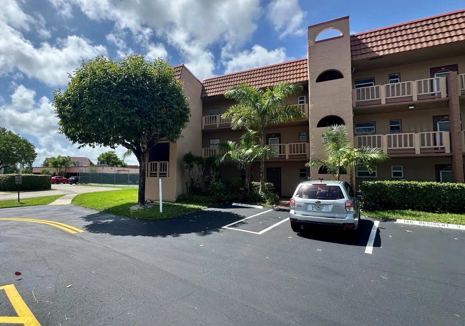 9540 Sunrise Lakes Blvd, #206