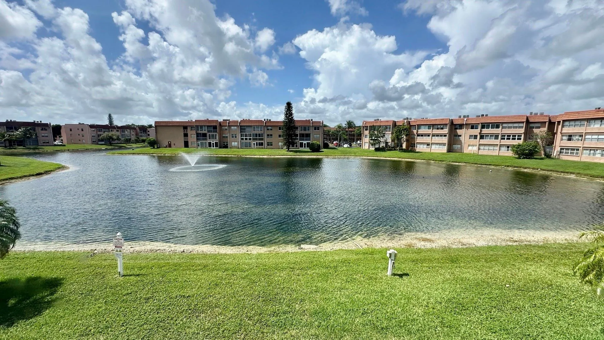 9540 Sunrise Lakes Blvd, #206