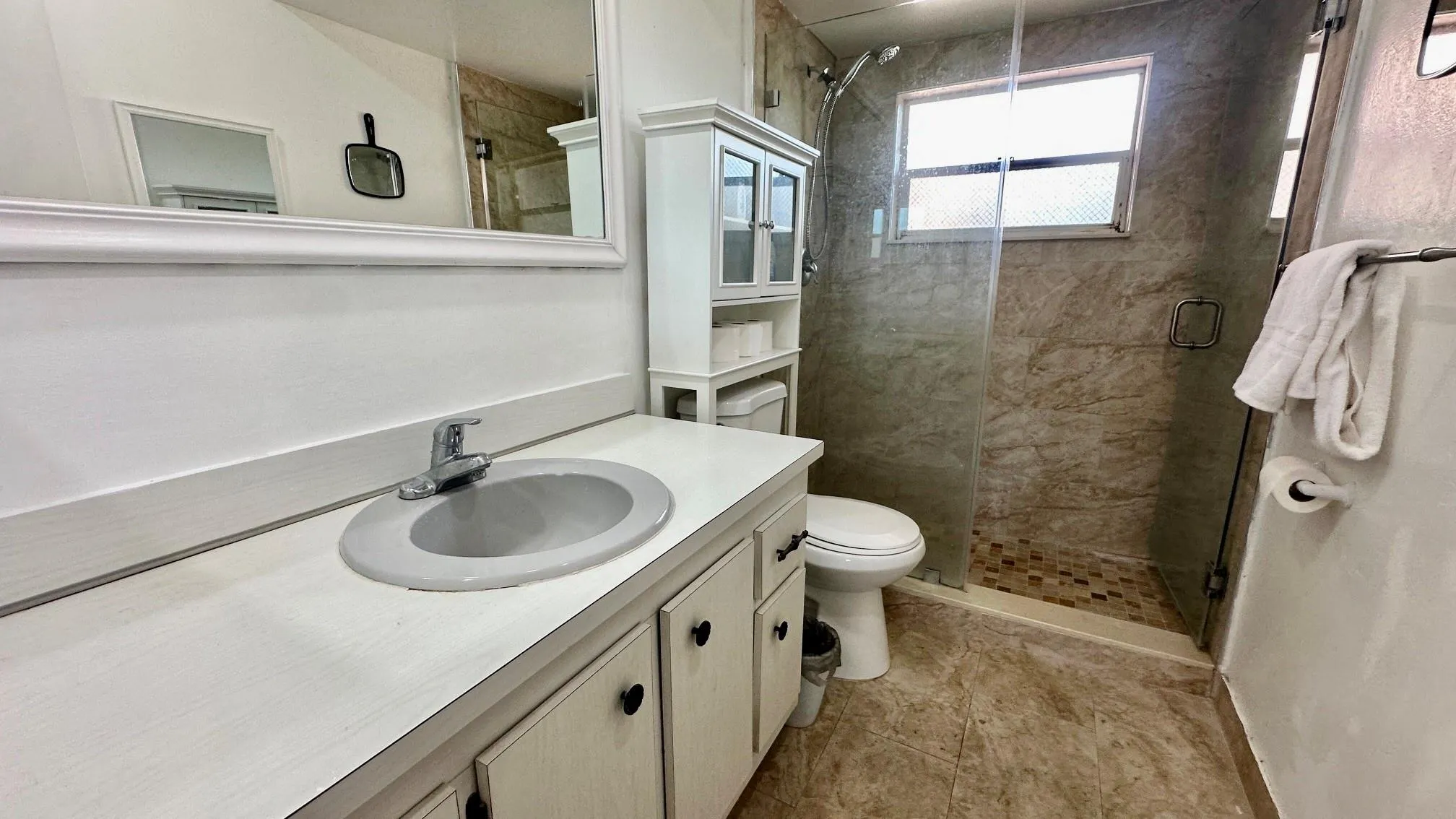 9540 Sunrise Lakes Blvd, #206