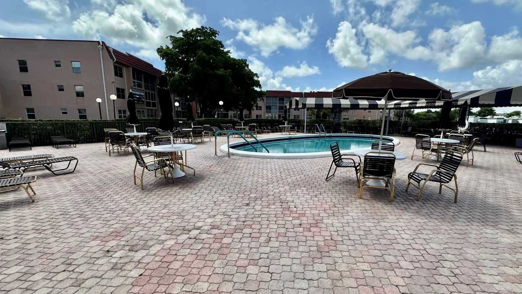 9540 Sunrise Lakes Blvd, #206
