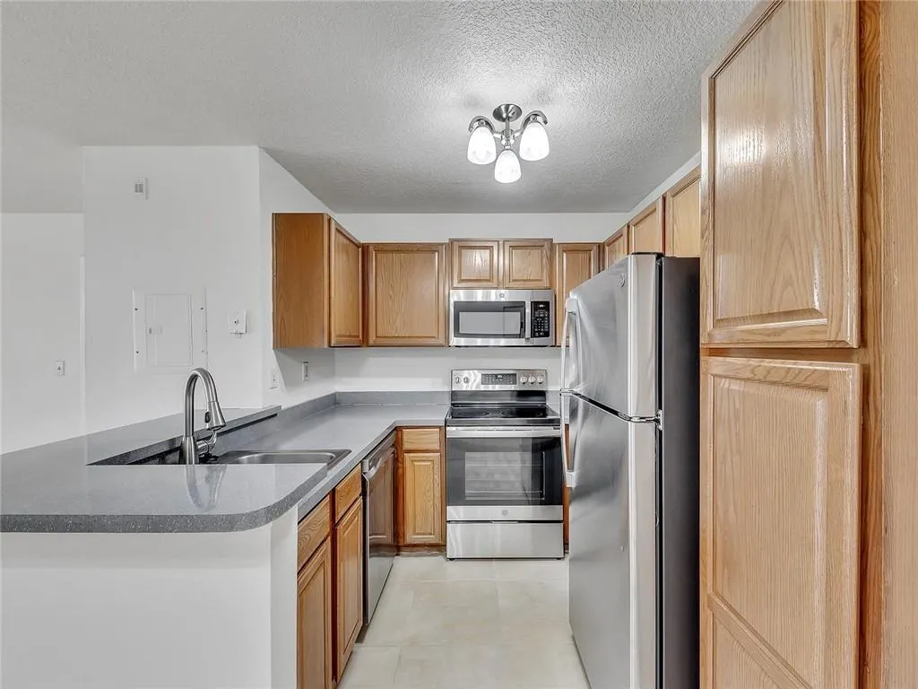 611 Lyons Rd, #8102