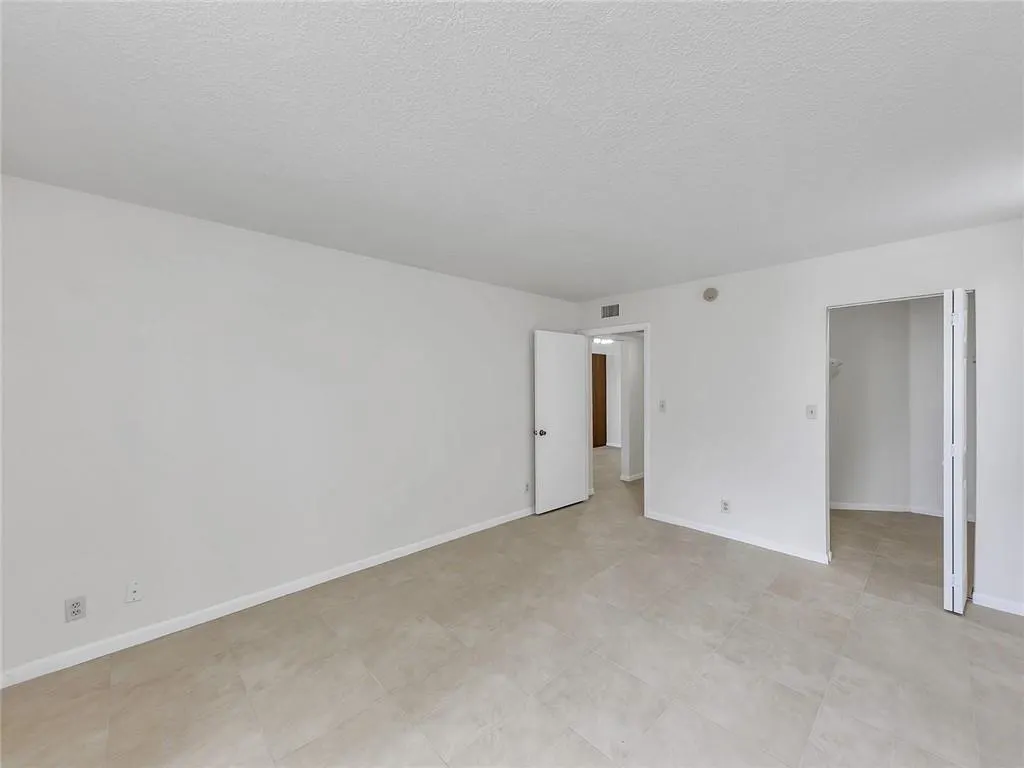 611 Lyons Rd, #8102