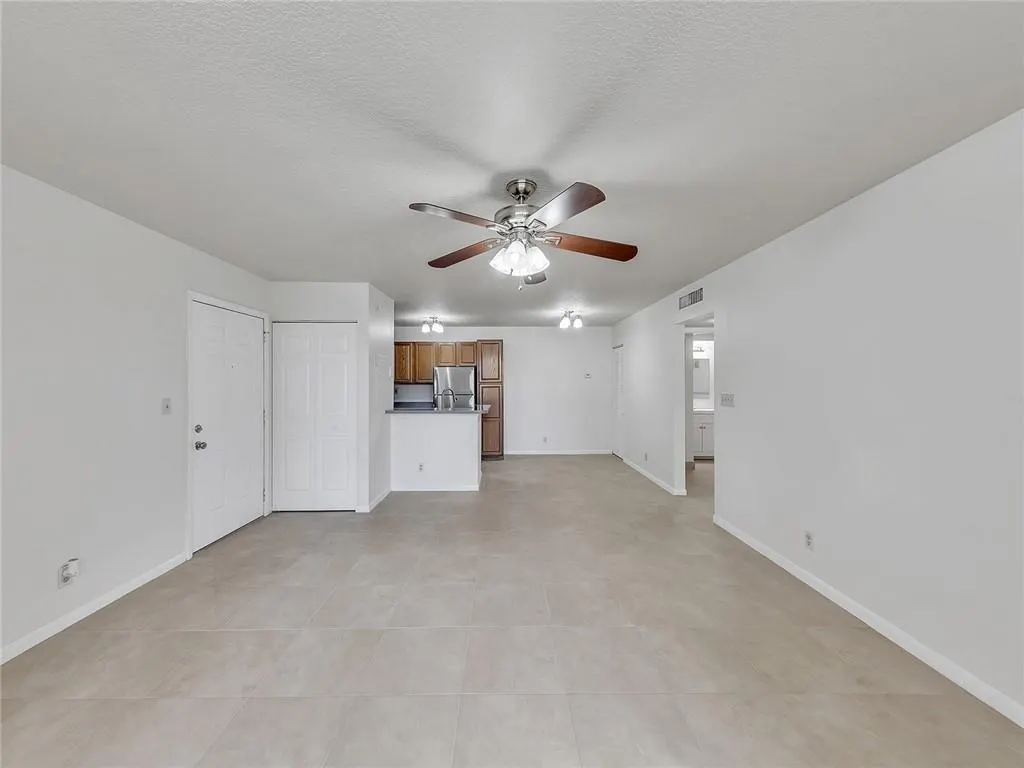 611 Lyons Rd, #8102
