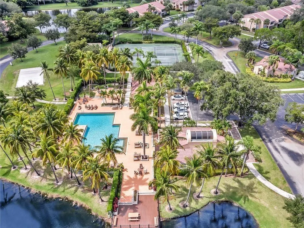 611 Lyons Rd, #8102