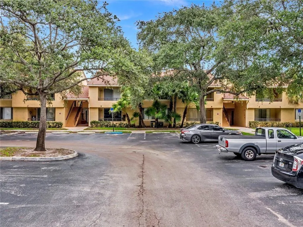 611 Lyons Rd, #8102