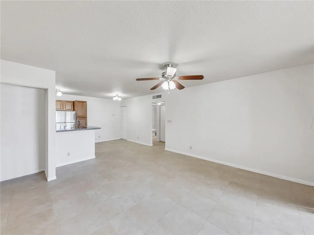 611 Lyons Rd, #8102