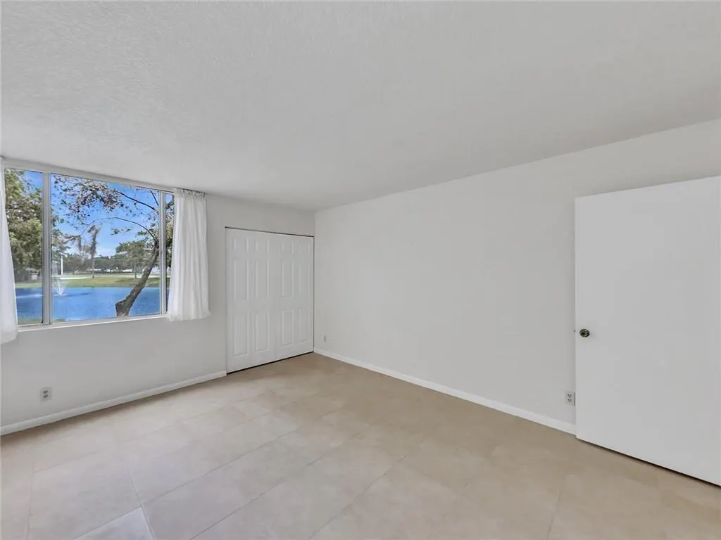 611 Lyons Rd, #8102