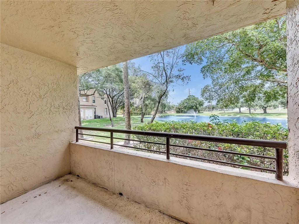 611 Lyons Rd, #8102