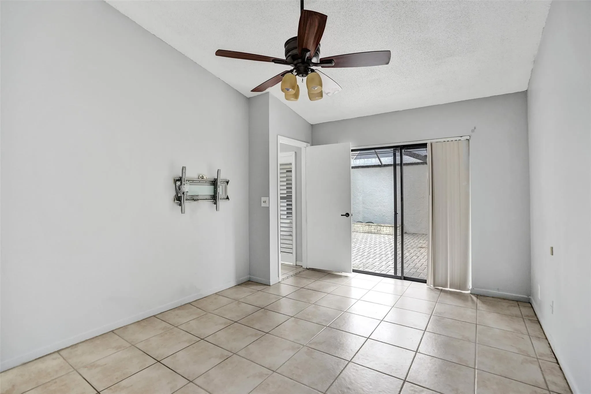 4849 NW 22nd St, #4163