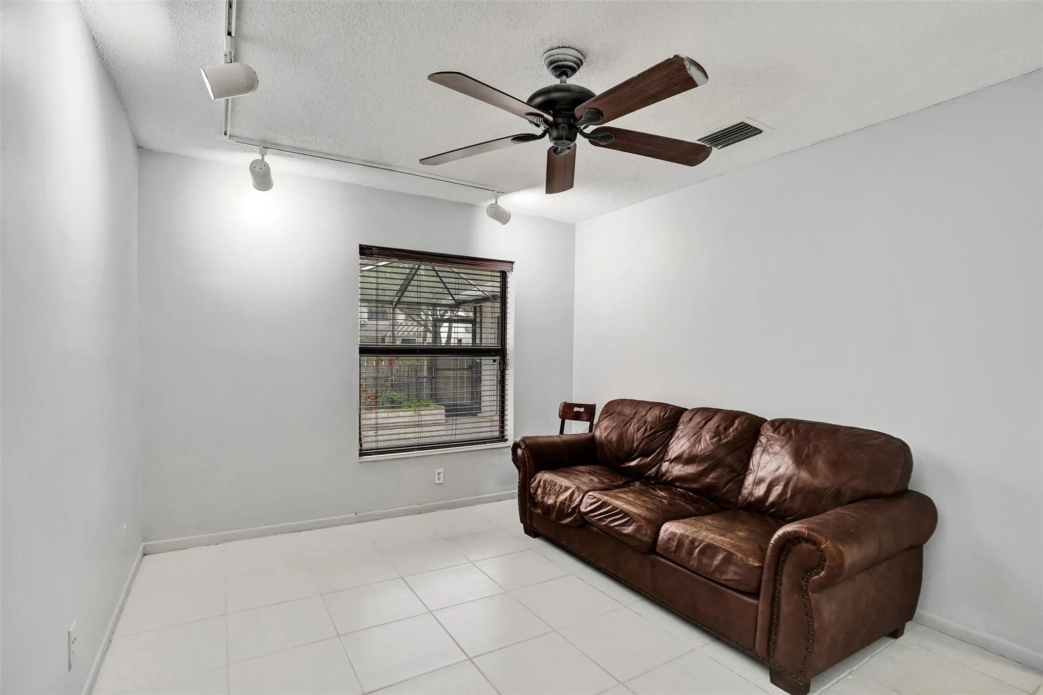 4849 NW 22nd St, #4163