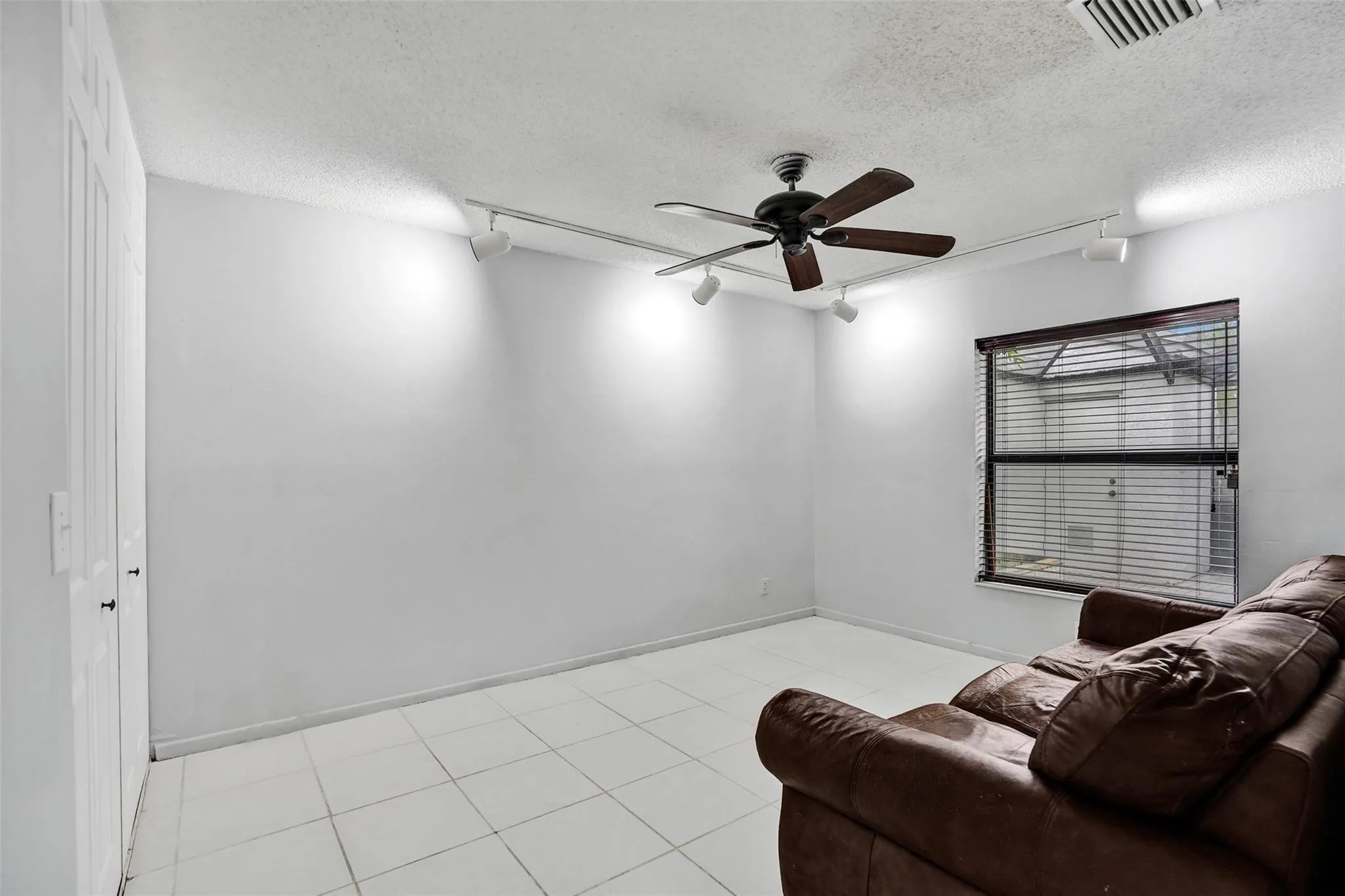 4849 NW 22nd St, #4163