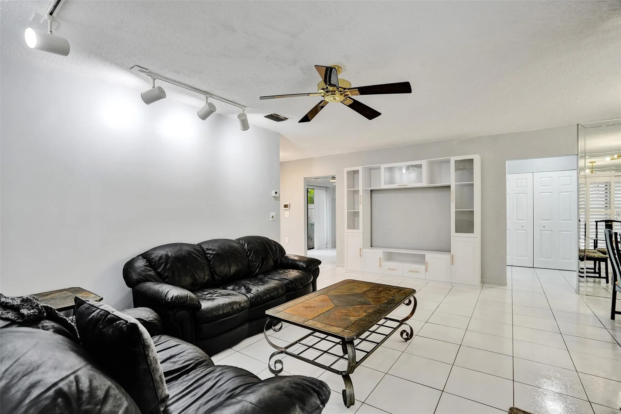 4849 NW 22nd St, #4163