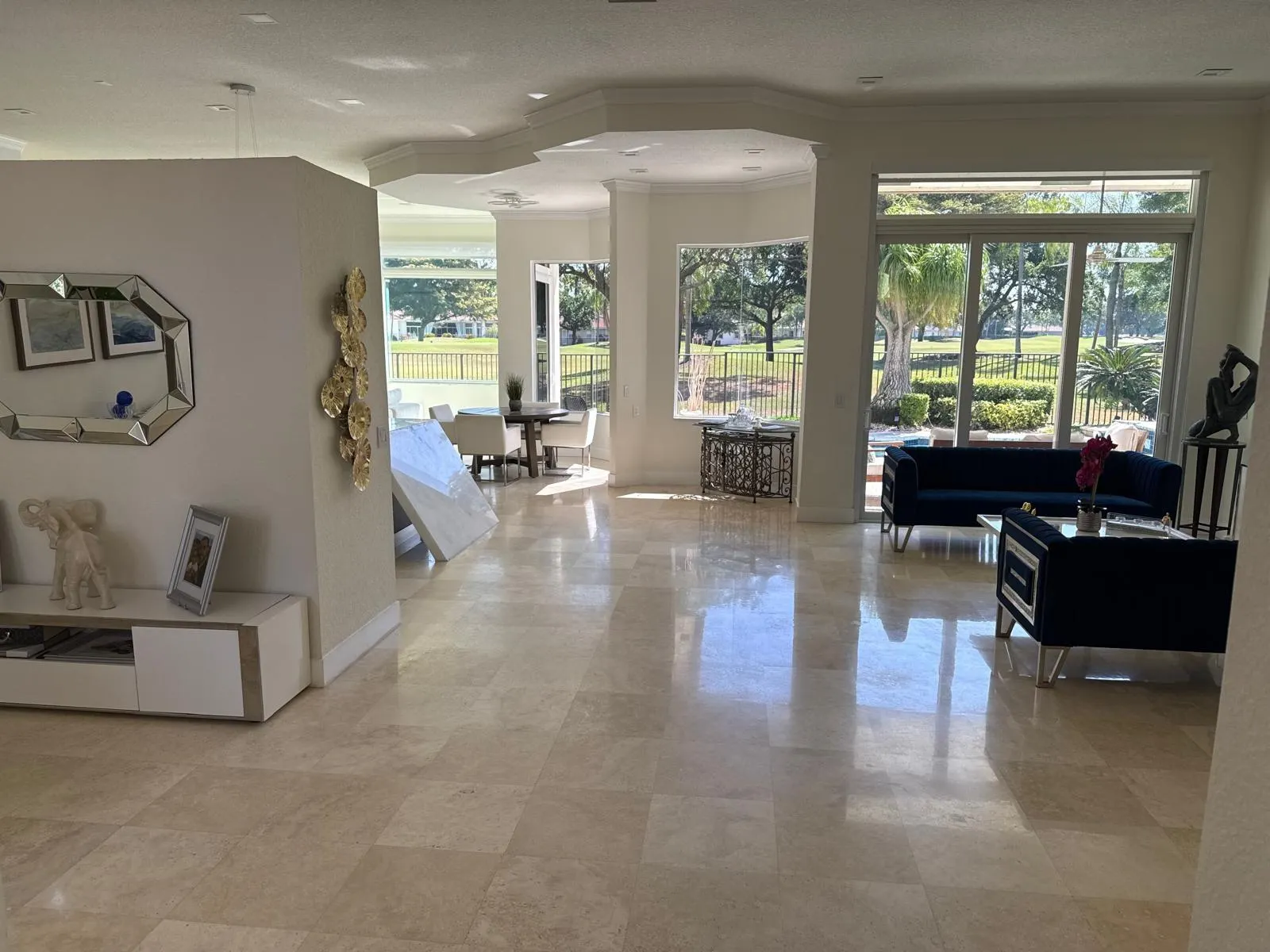 2534 Golf View Dr