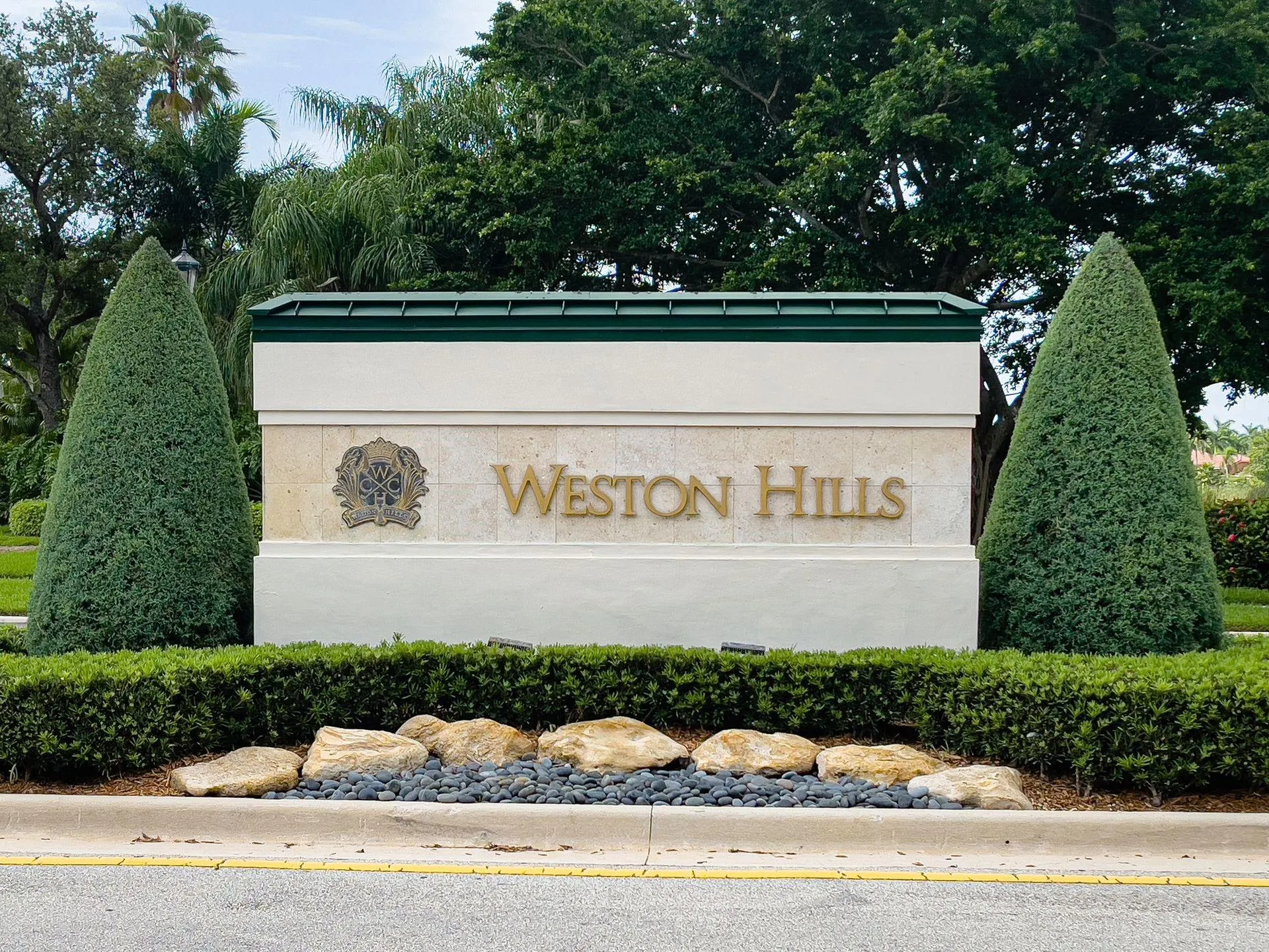 2534 Golf View Dr