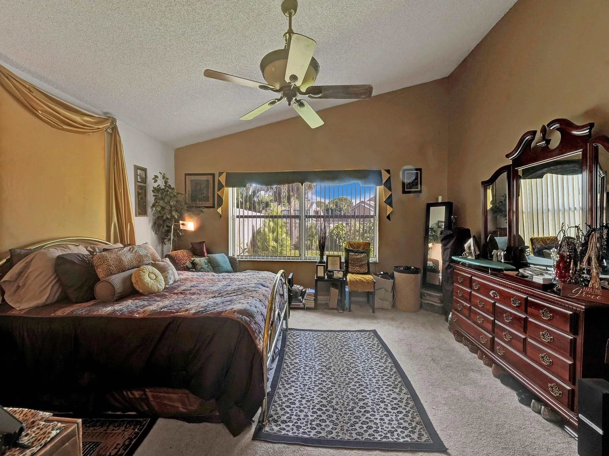 4969 Broadstone Cir