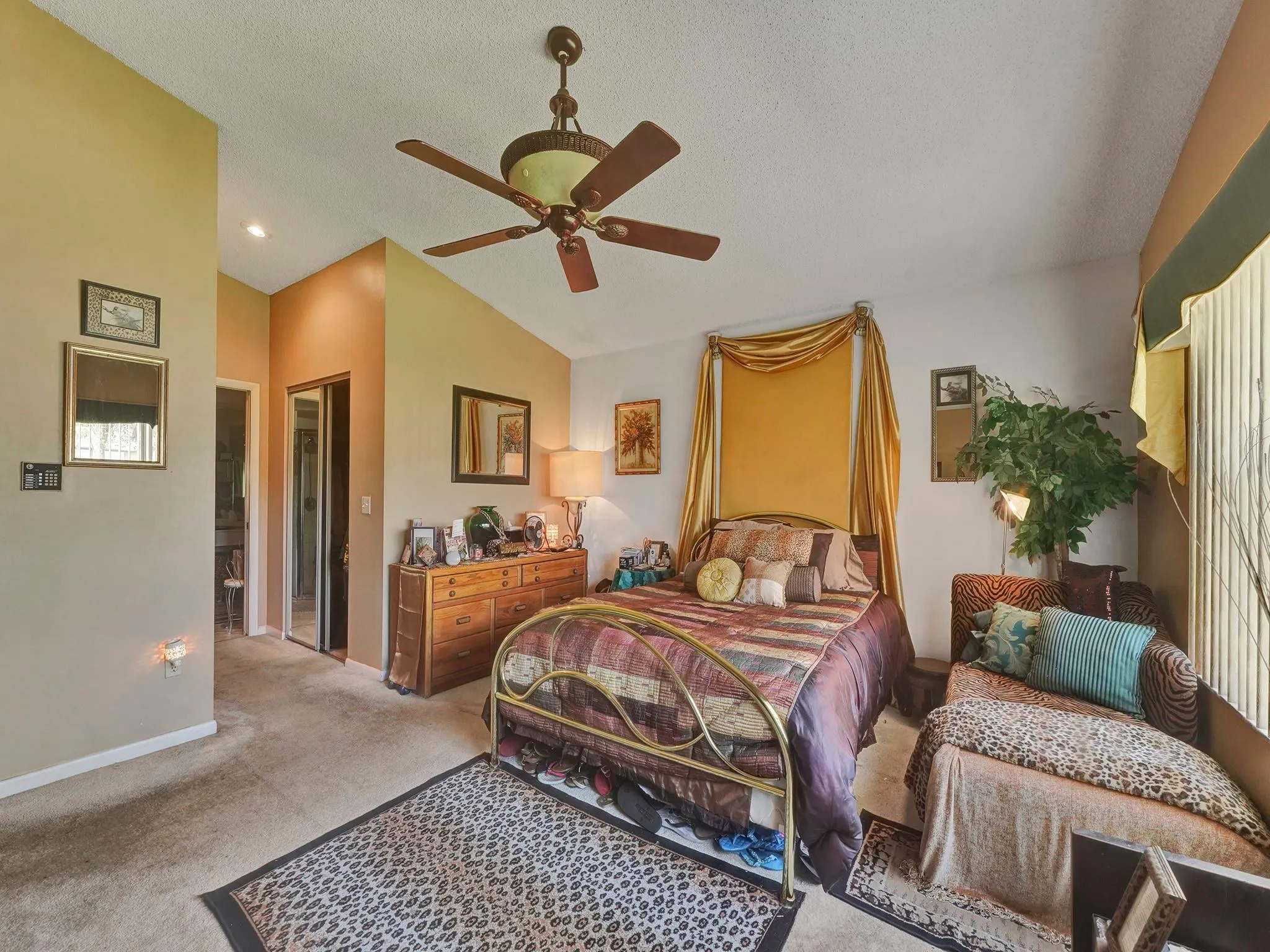 4969 Broadstone Cir