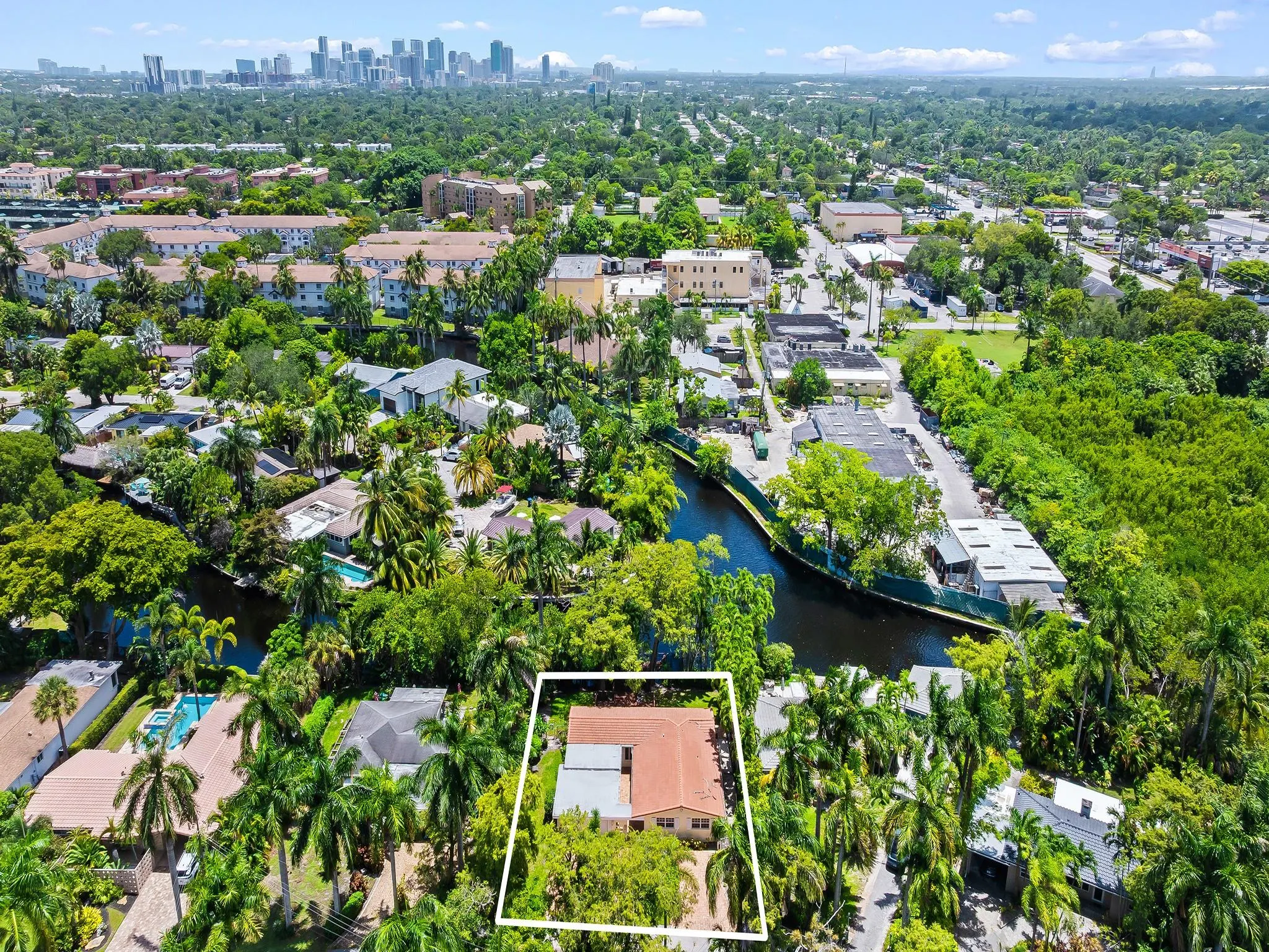 708 NW 22nd St