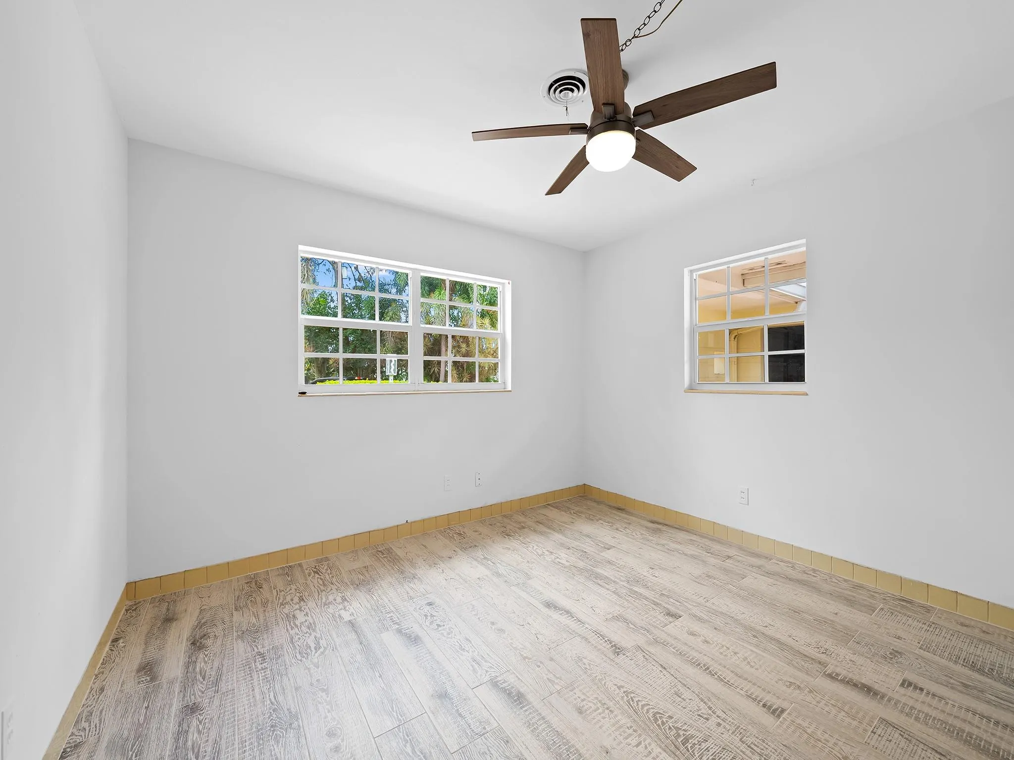708 NW 22nd St