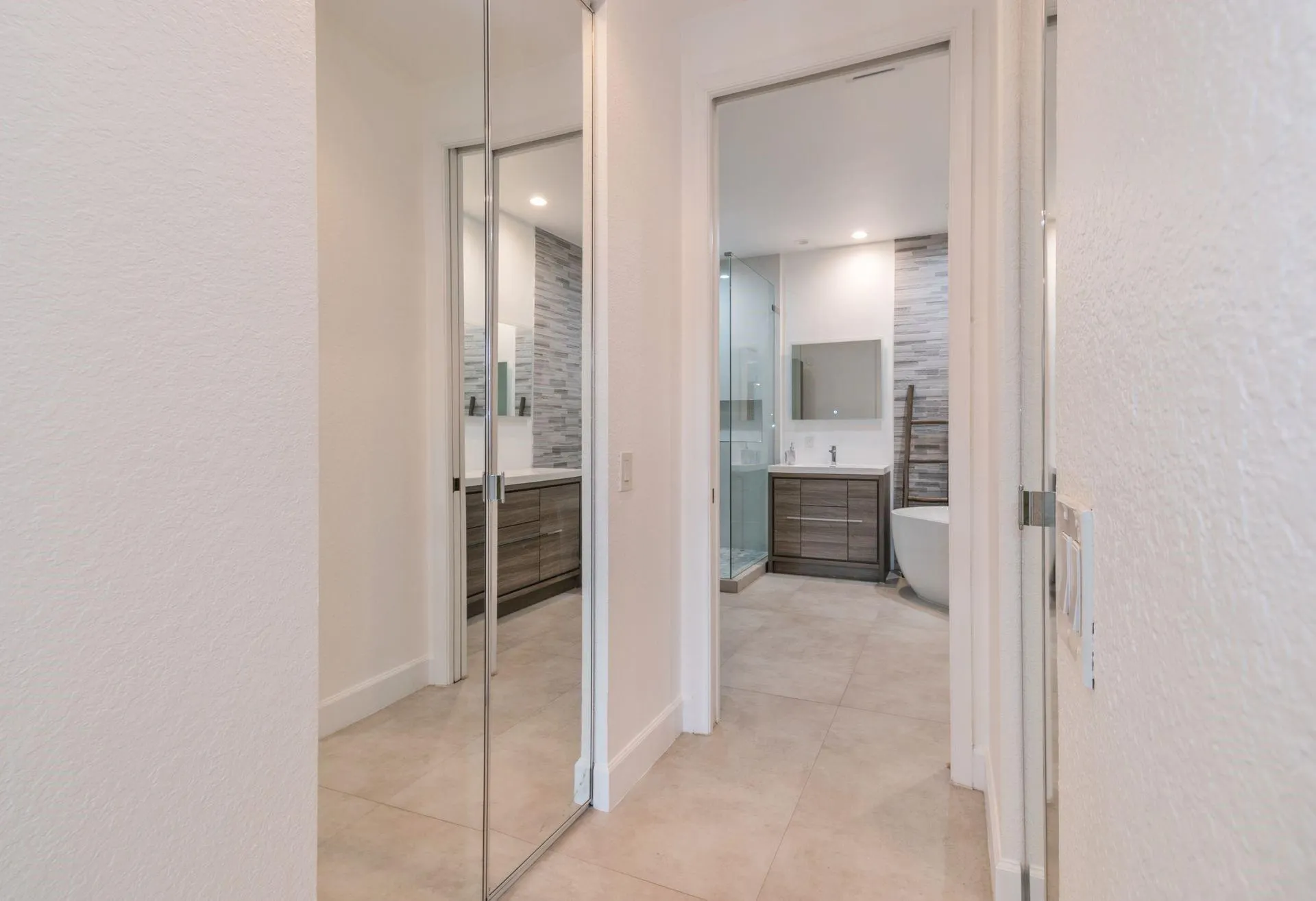 2604 Center Court Dr, #4-27