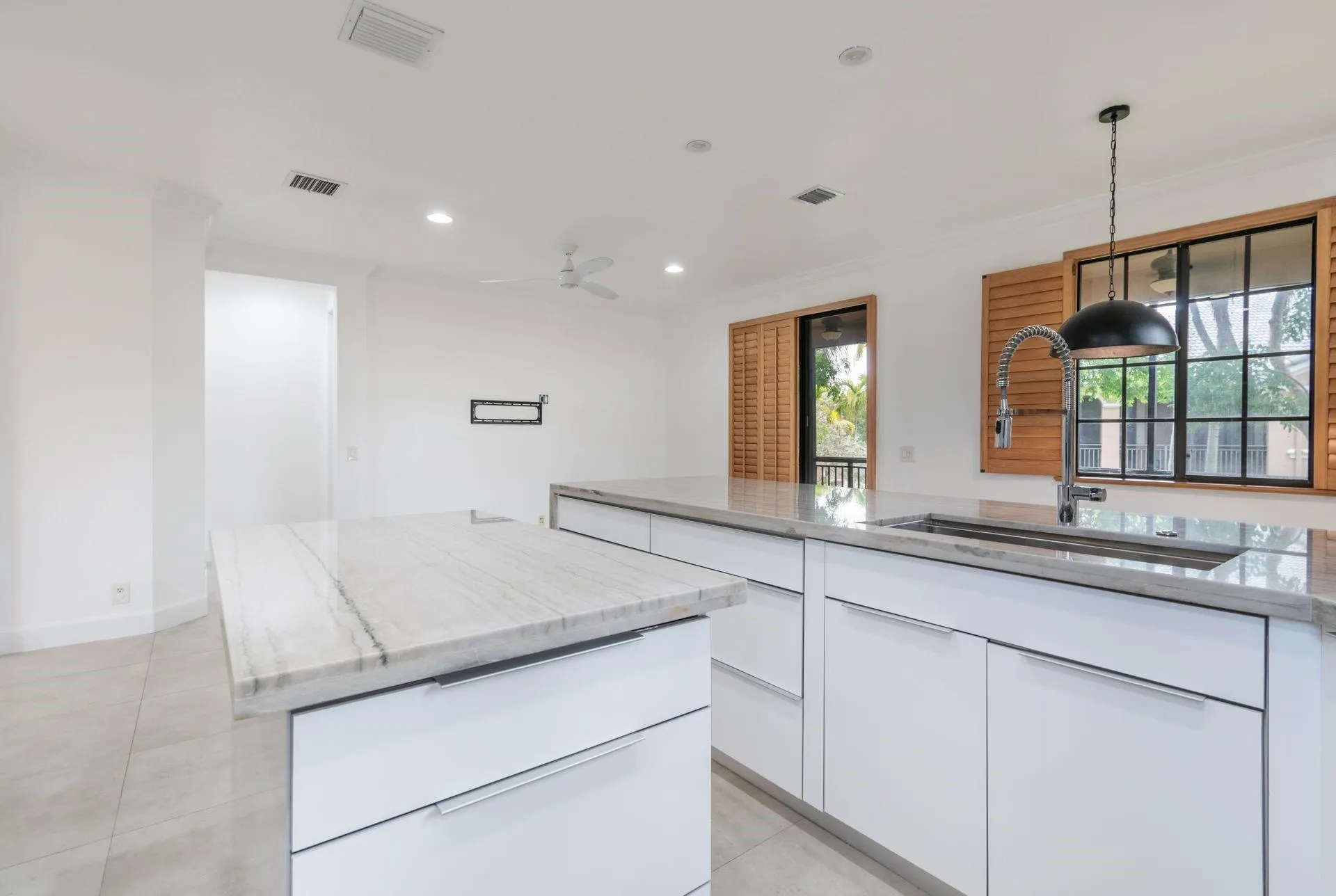 2604 Center Court Dr, #4-27
