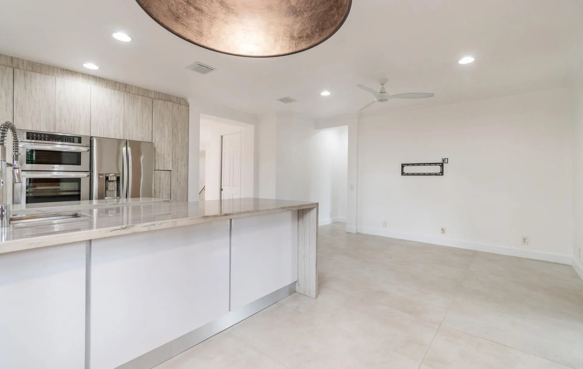2604 Center Court Dr, #4-27