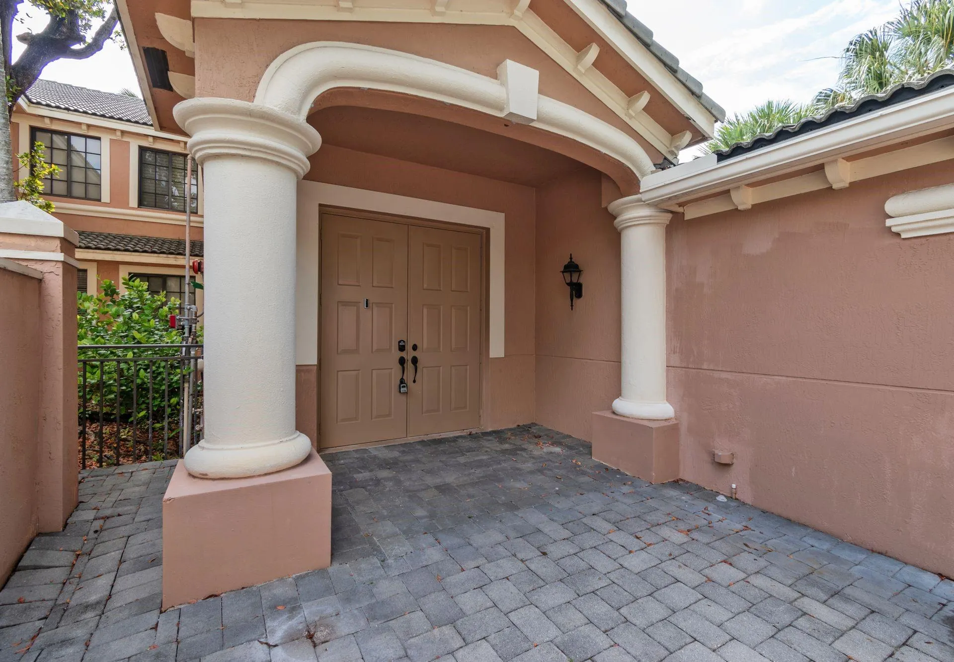 2604 Center Court Dr, #4-27