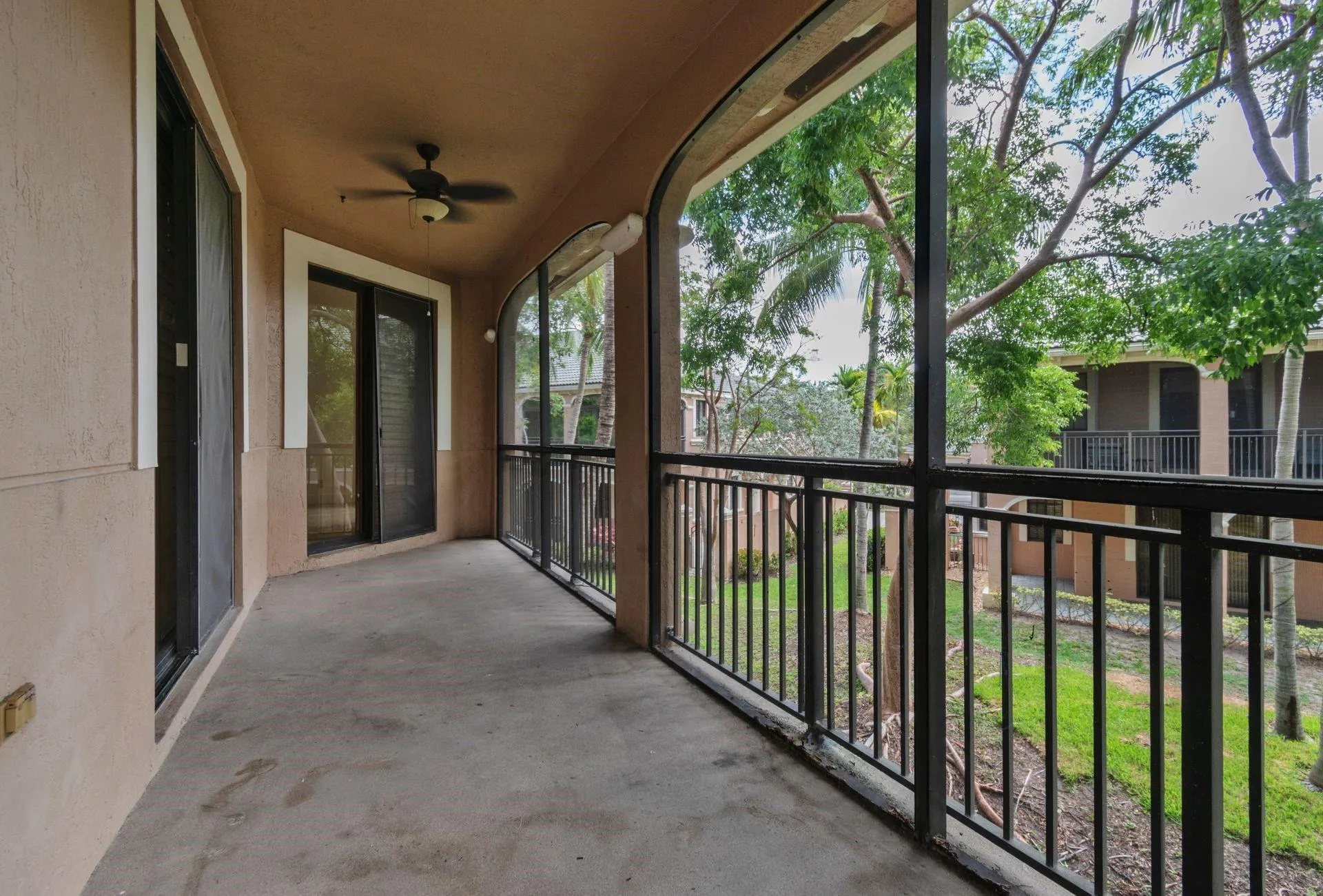 2604 Center Court Dr, #4-27