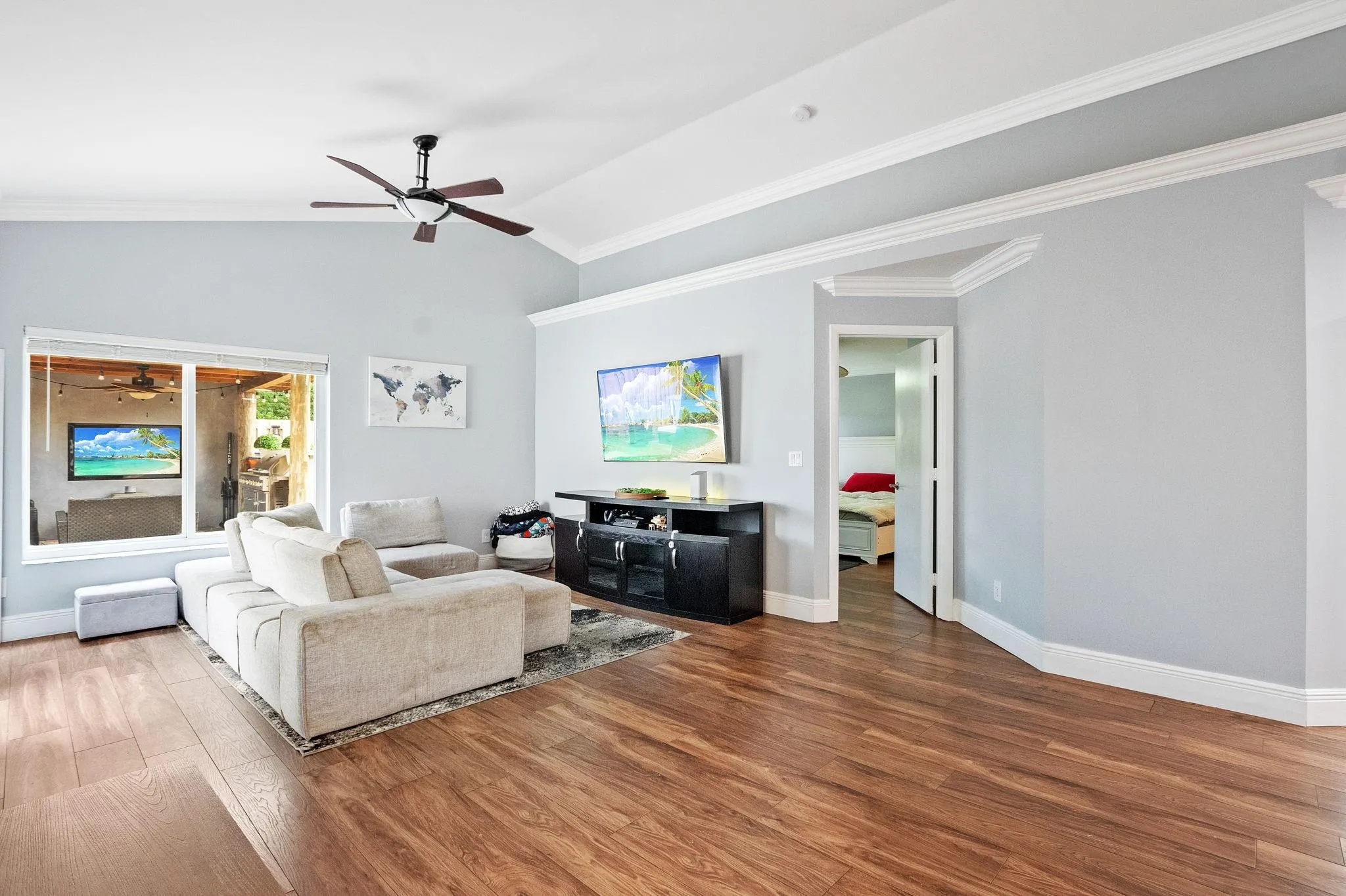 8951 Lake Park Cir N