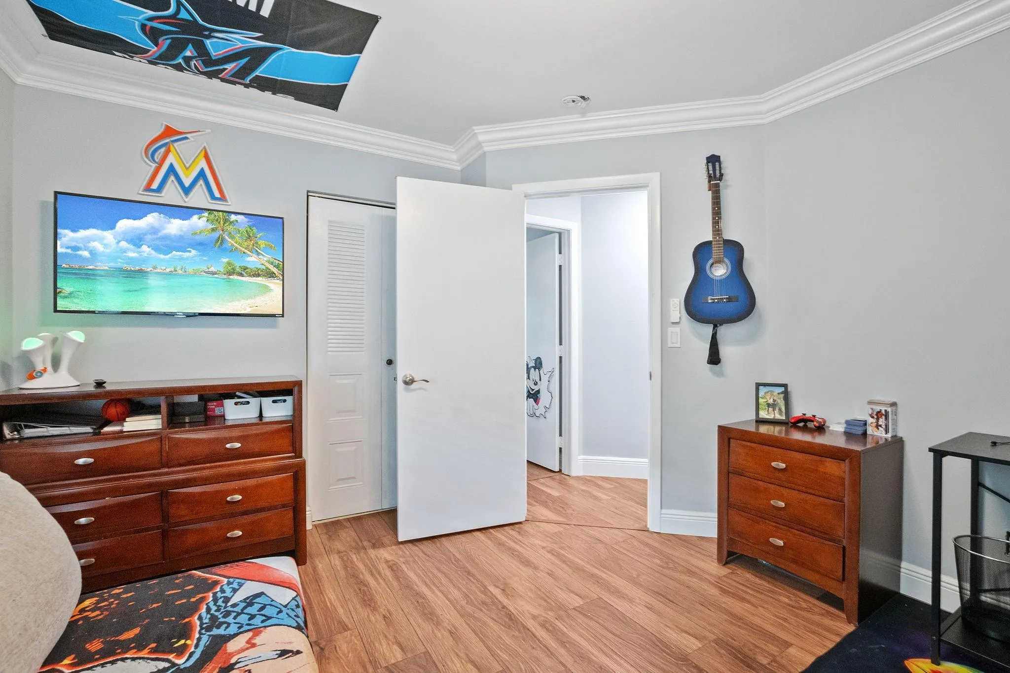 8951 Lake Park Cir N