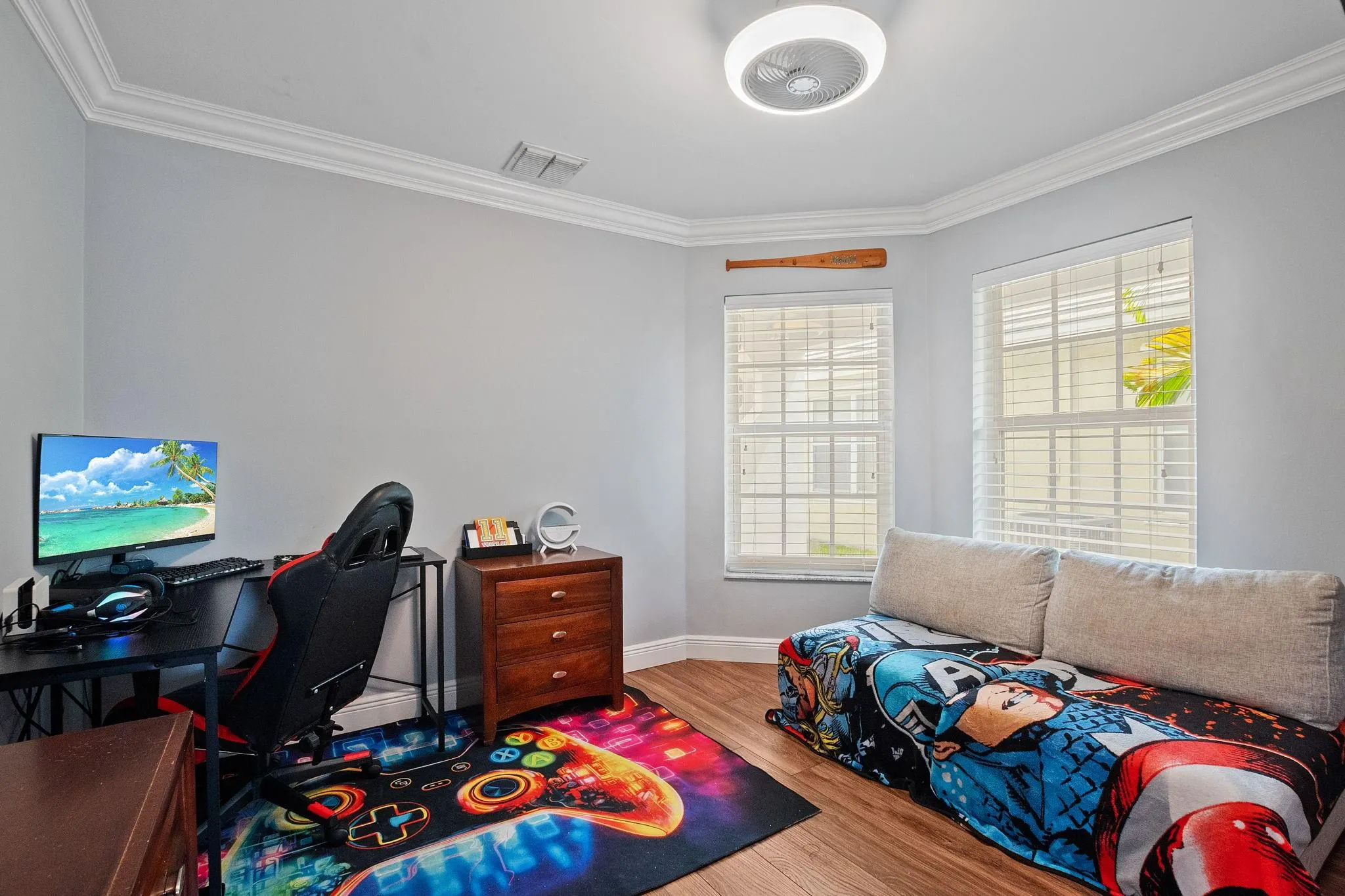 8951 Lake Park Cir N