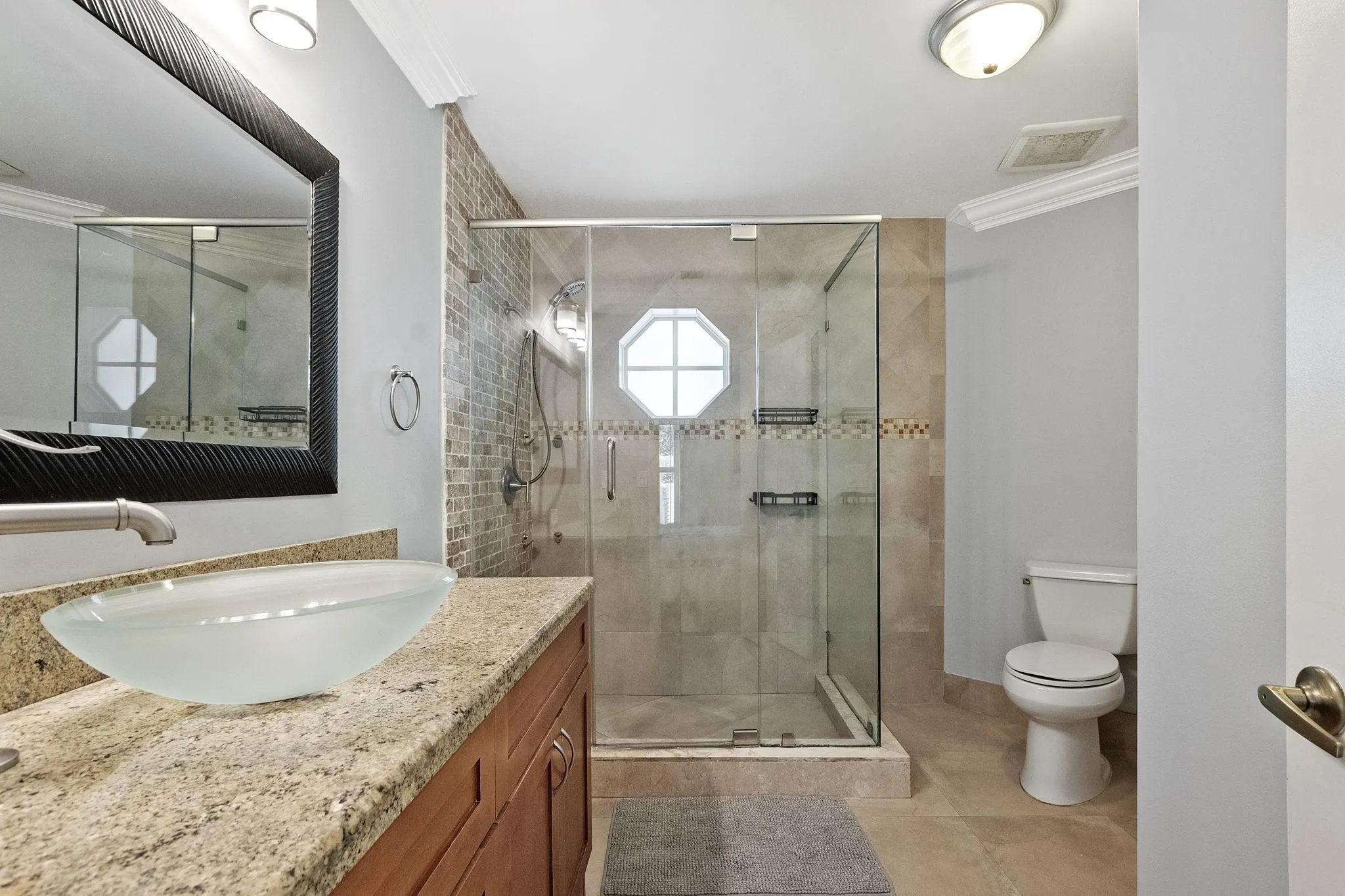 8951 Lake Park Cir N