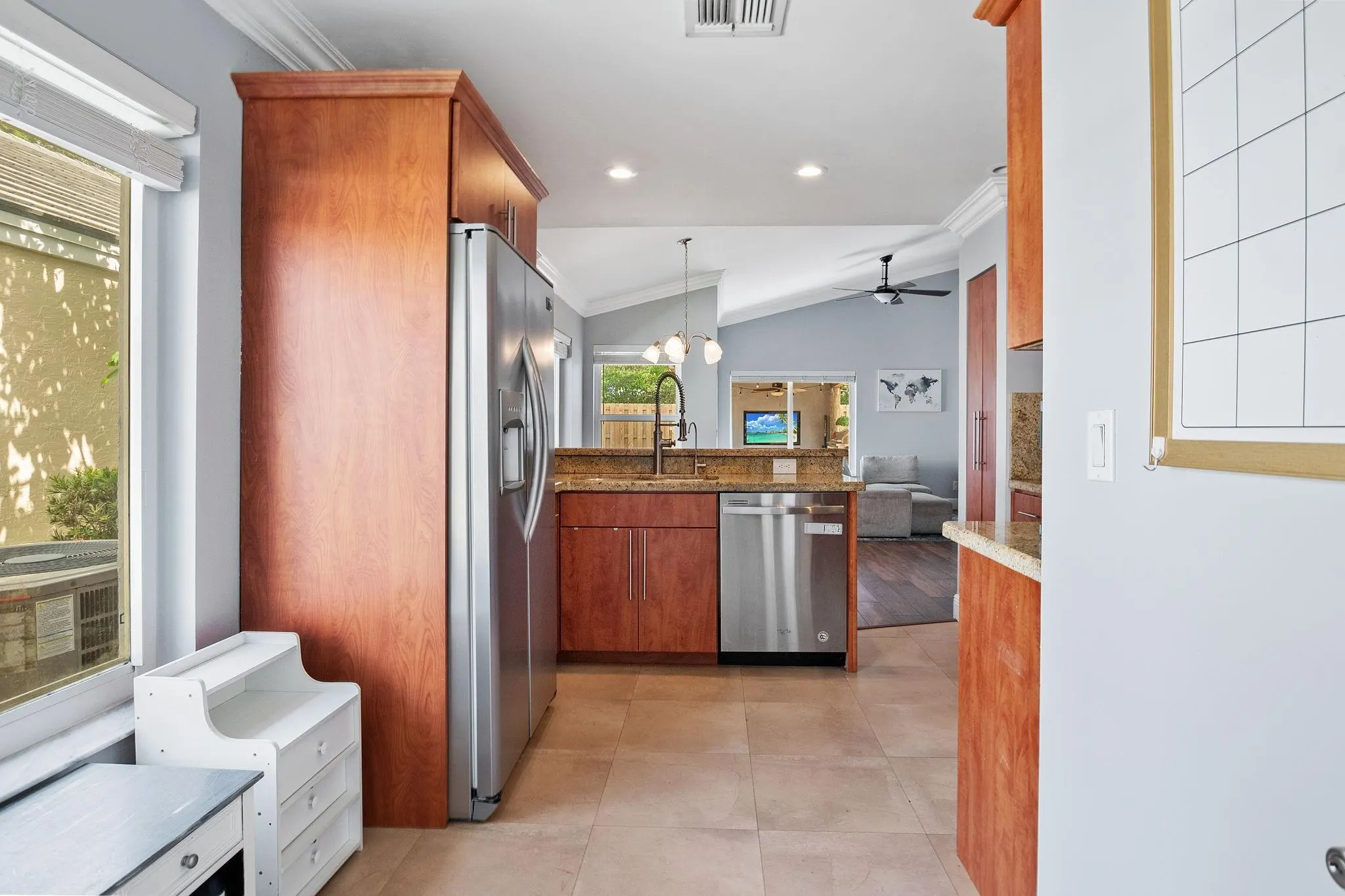 8951 Lake Park Cir N