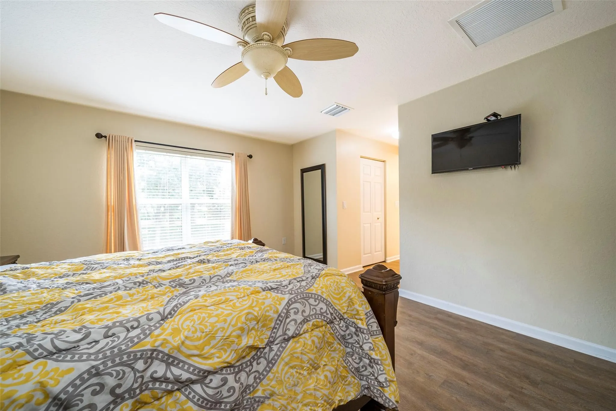 10941 Bitternut Hickory Ln