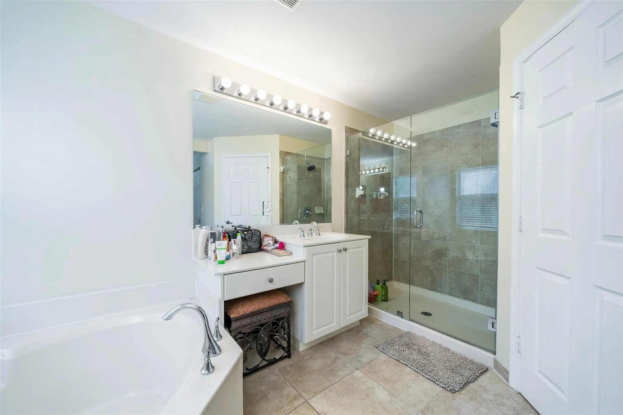 10941 Bitternut Hickory Ln