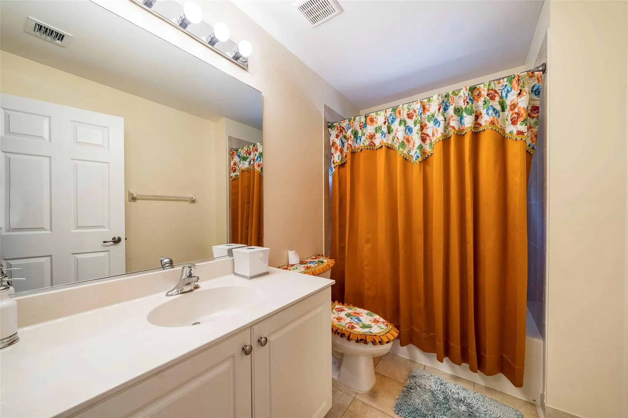 10941 Bitternut Hickory Ln