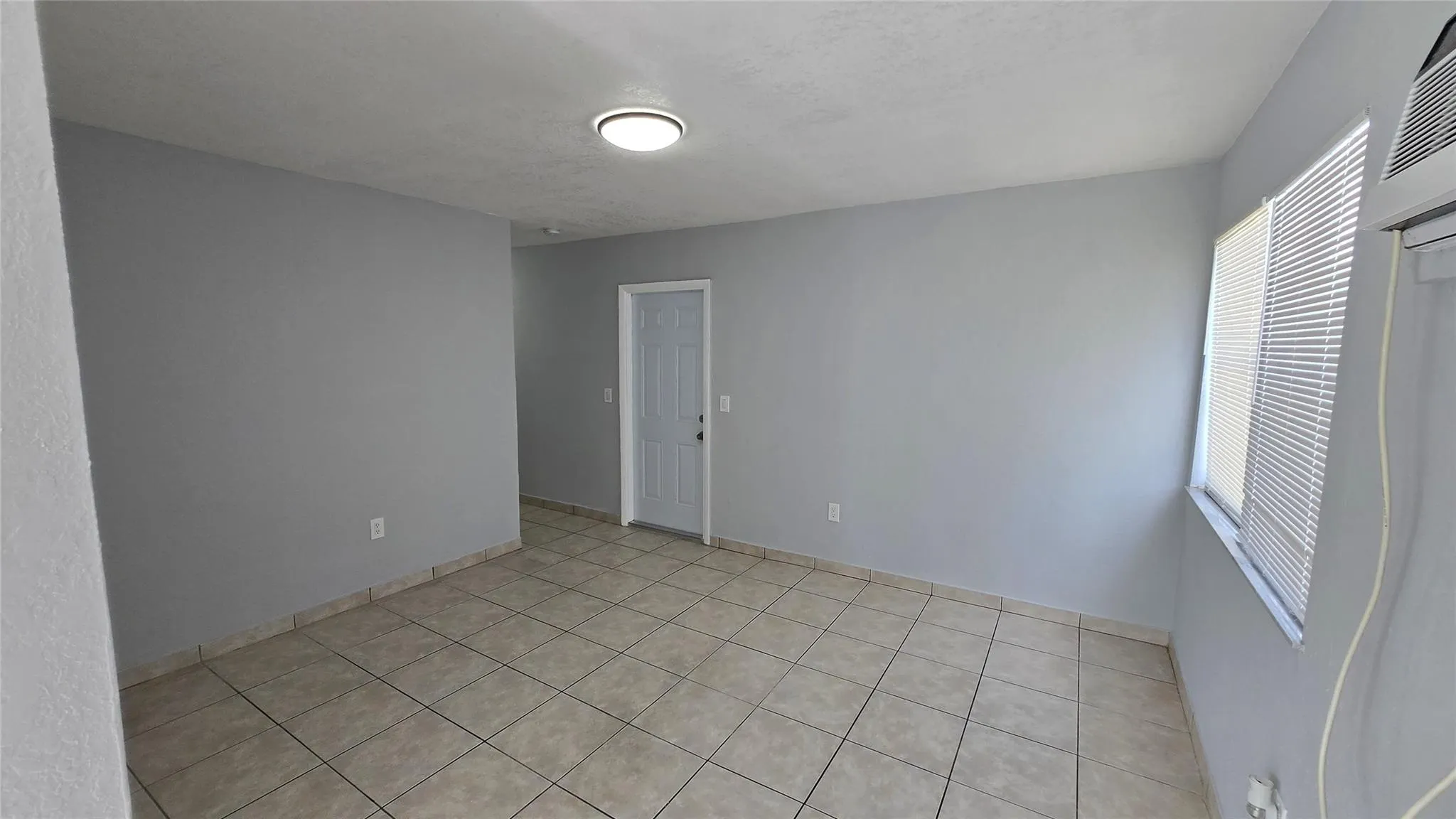 16951 NE 18th Ave, #8
