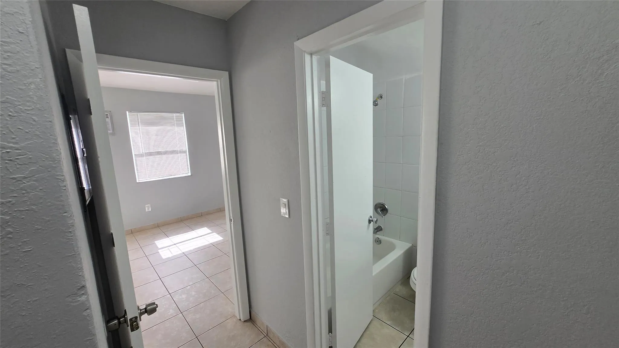 16951 NE 18th Ave, #8