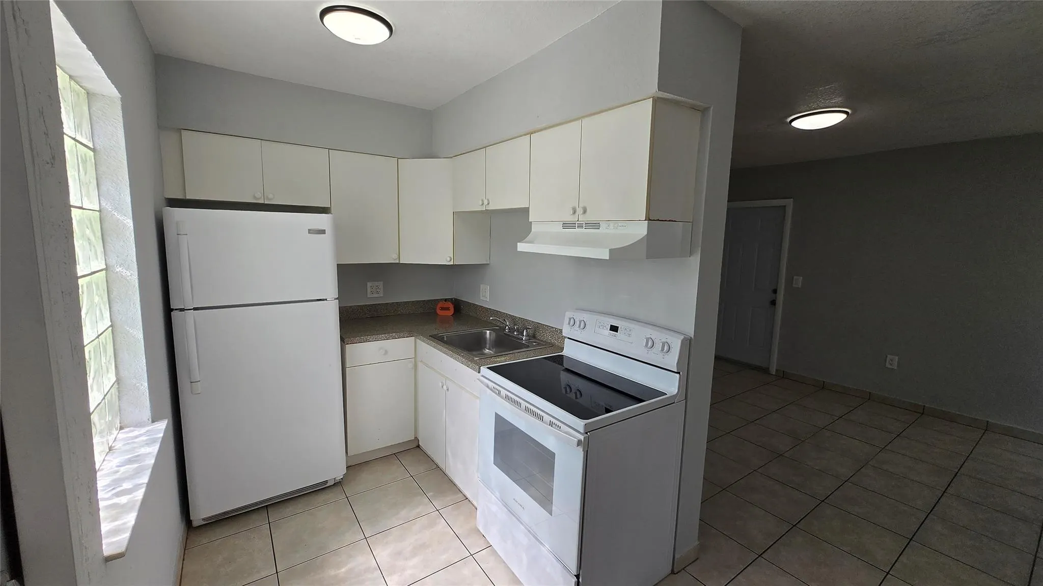 16951 NE 18th Ave, #8
