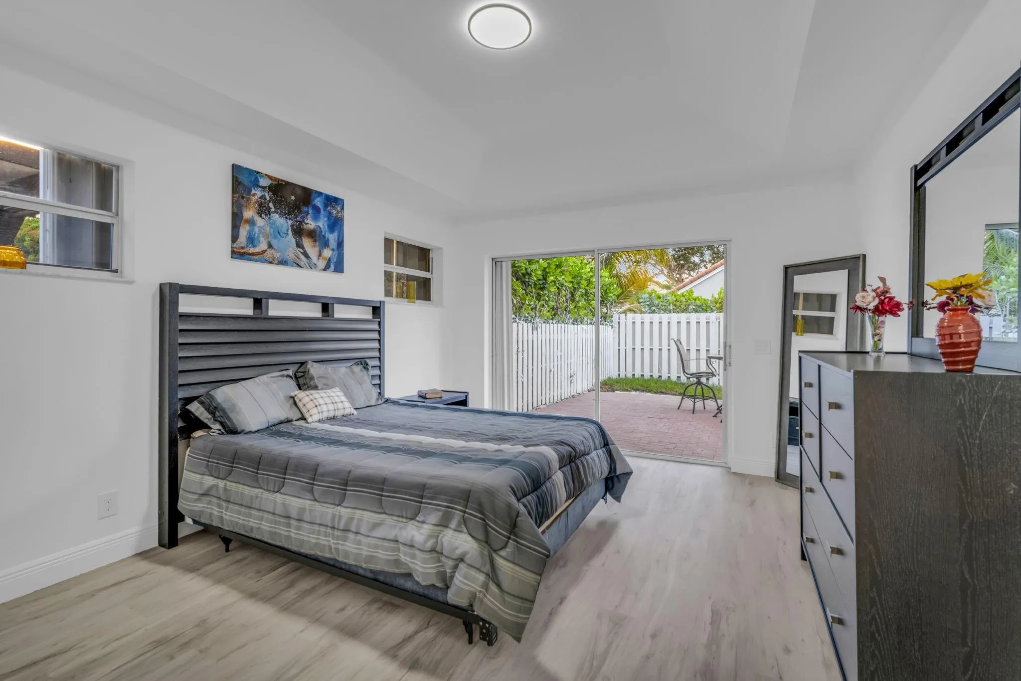 9157 Magnolia Ct