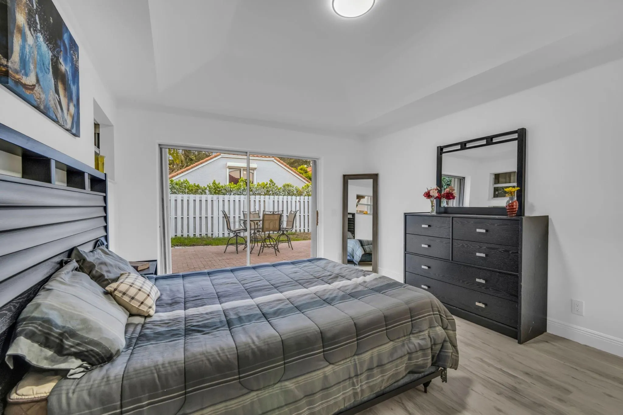 9157 Magnolia Ct