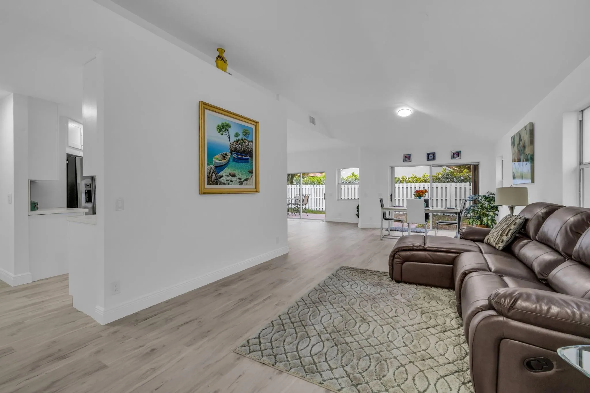 9157 Magnolia Ct