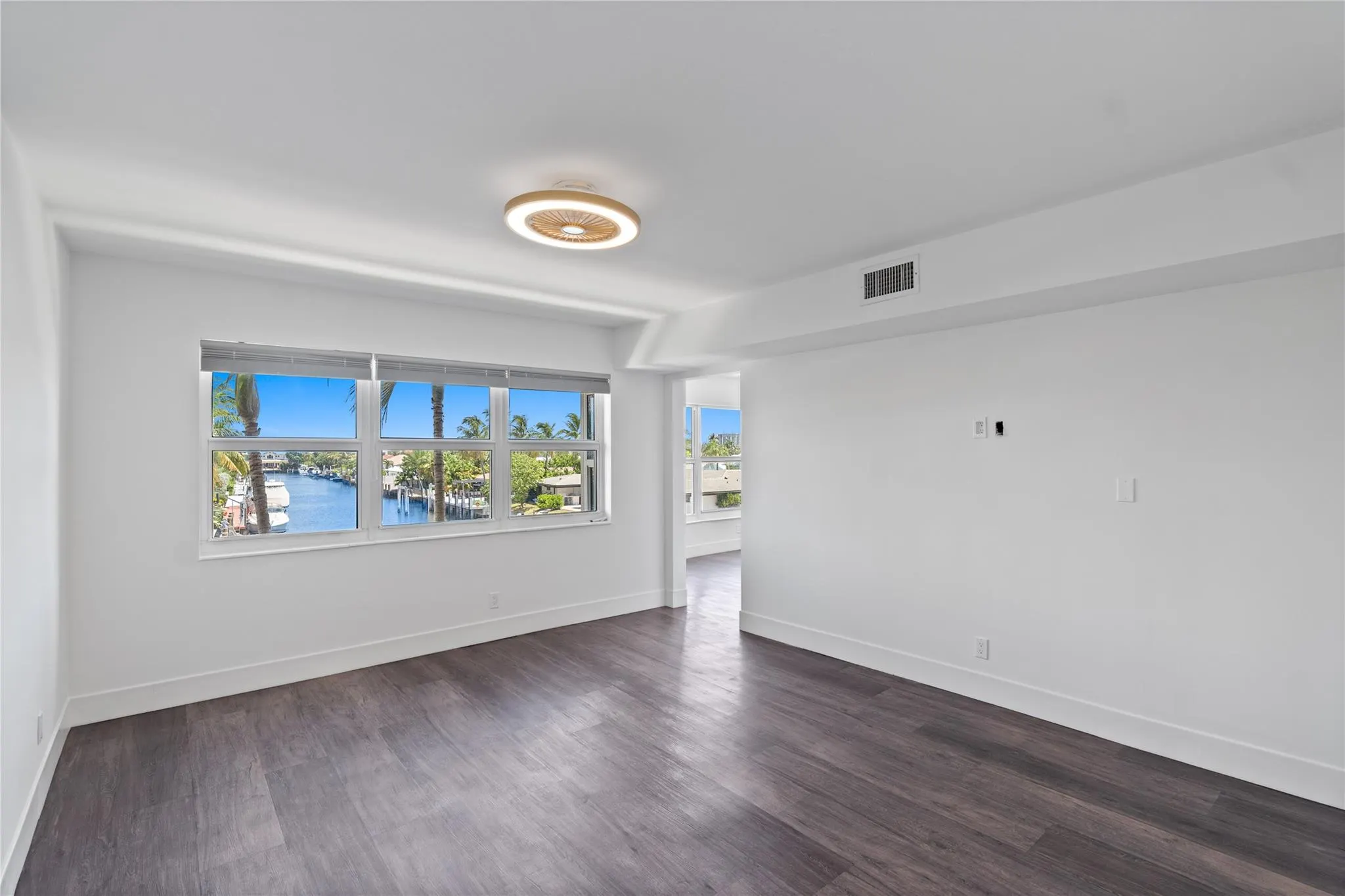3121 NE 51st St, #303E