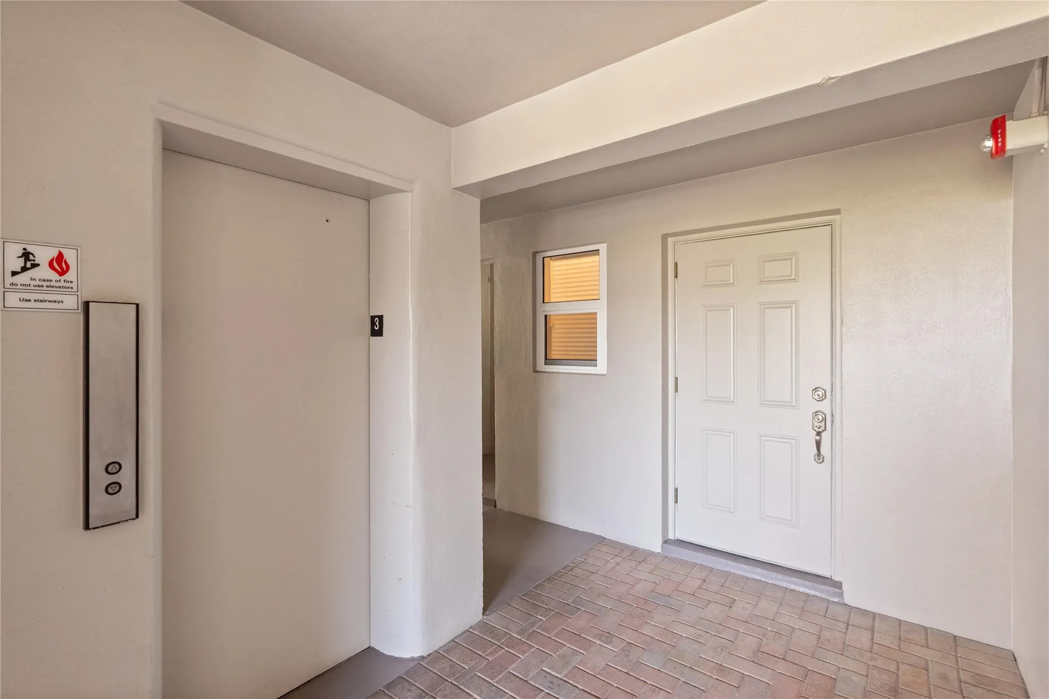 3121 NE 51st St, #303E