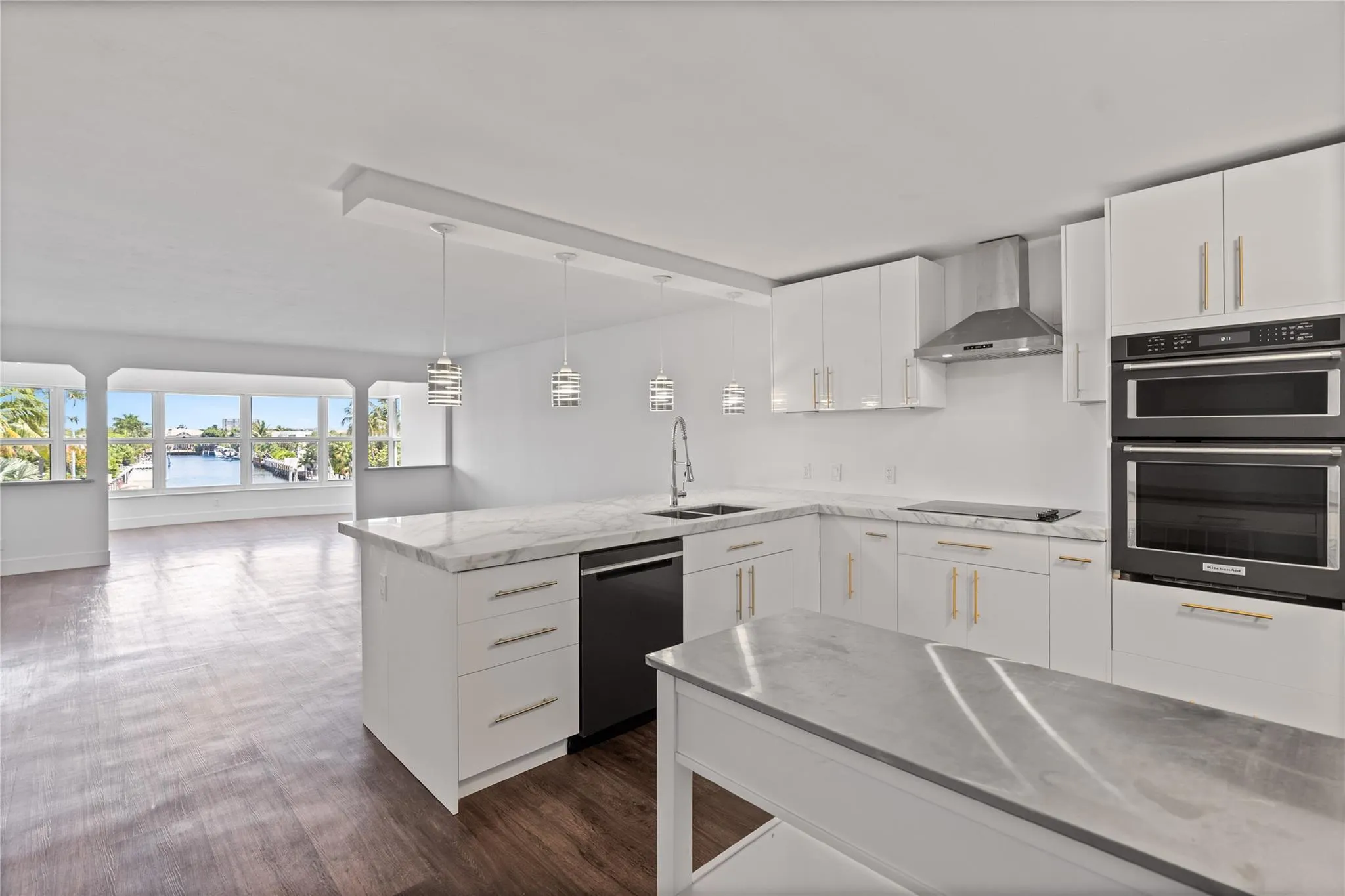 3121 NE 51st St, #303E