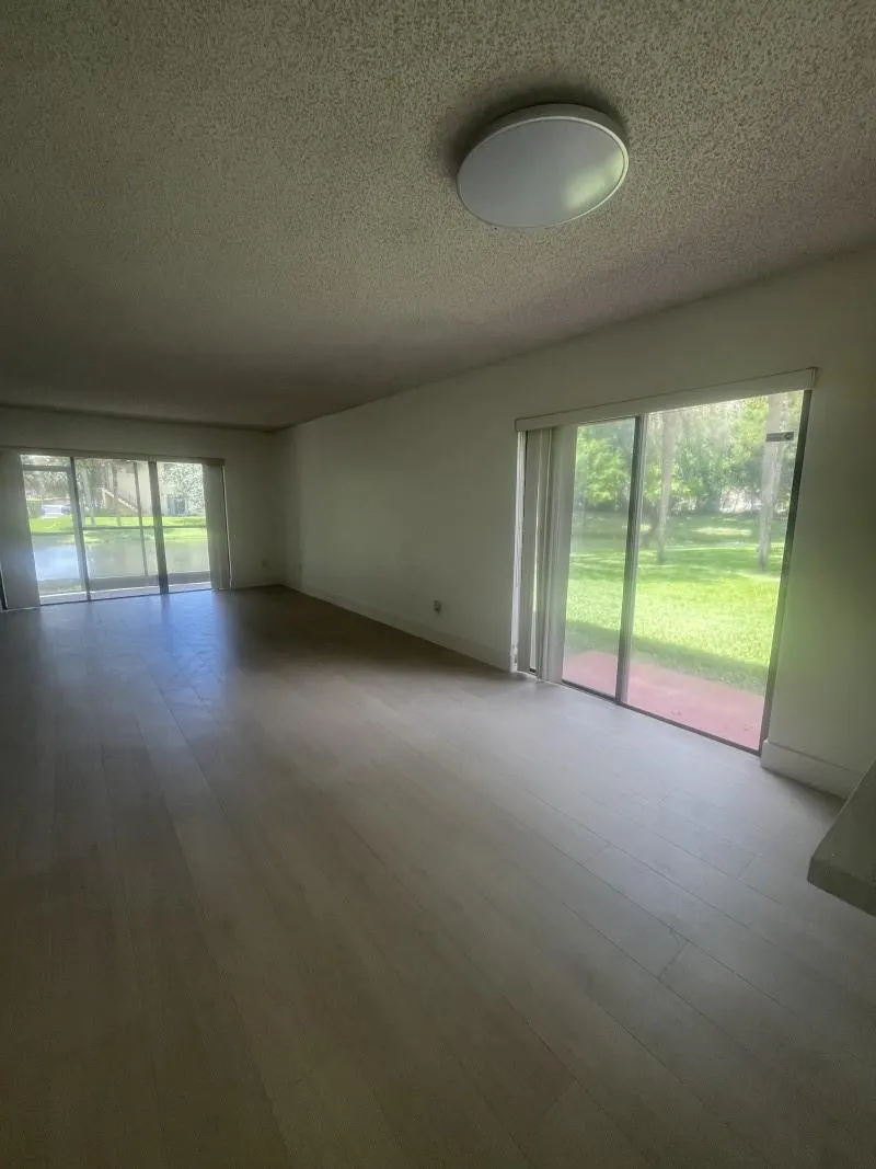 235 Lakeview Dr, #104