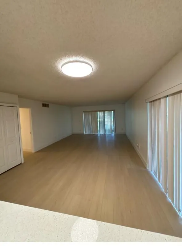 235 Lakeview Dr, #104